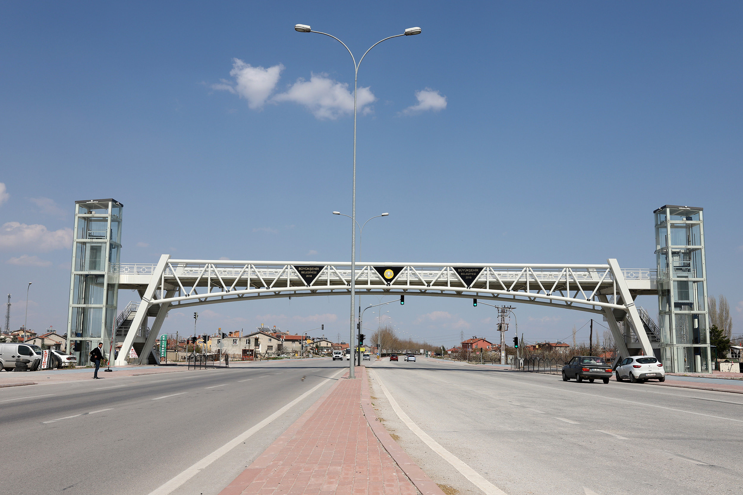 Yeni Yaya Üst Geçitleri Hizmete Girdi