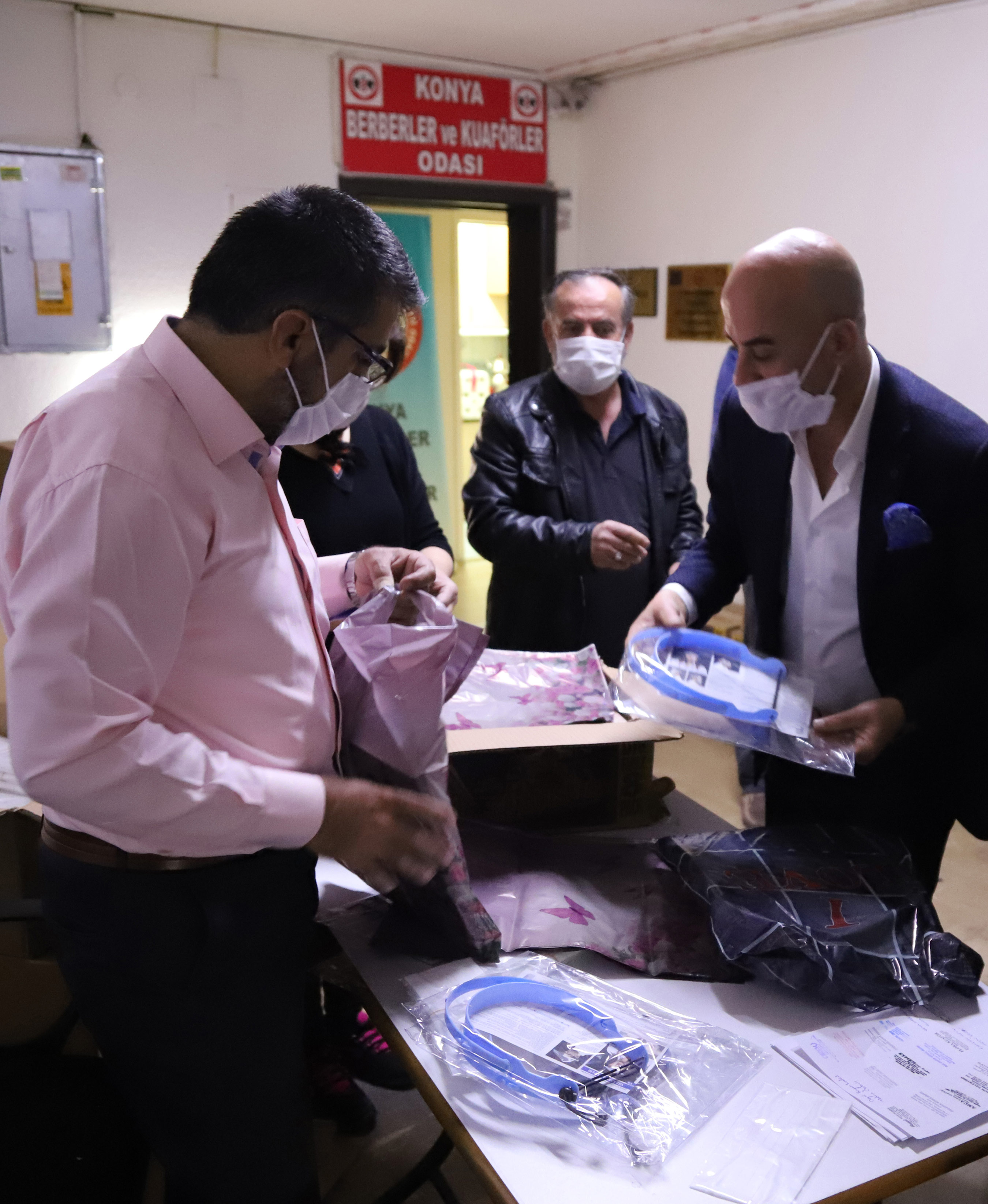 Başkan Altay'dan Berber ve Kuaförlere Destek