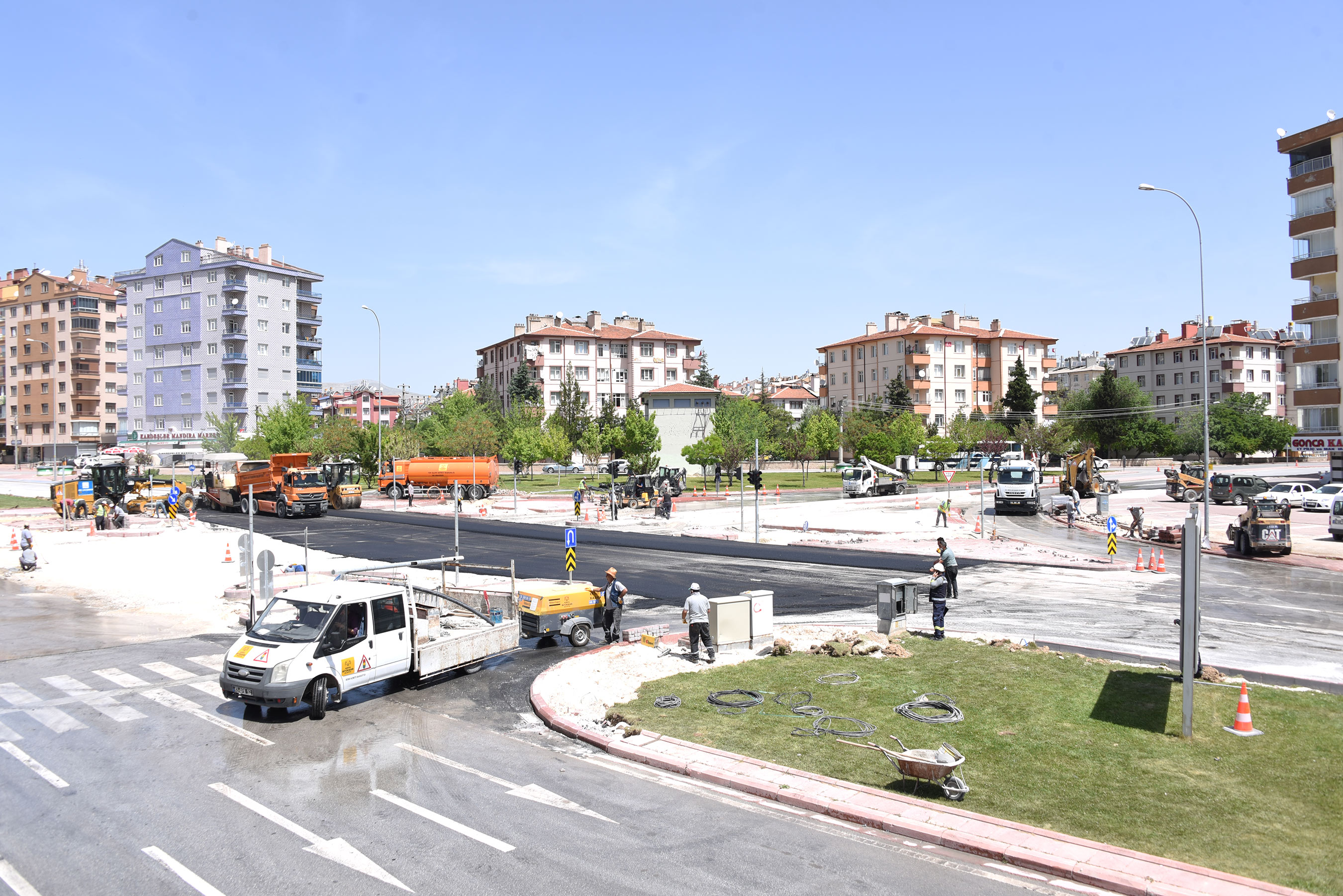 Araç ve Yaya Trafiği İçin Düzenlemeler Yapılıyor