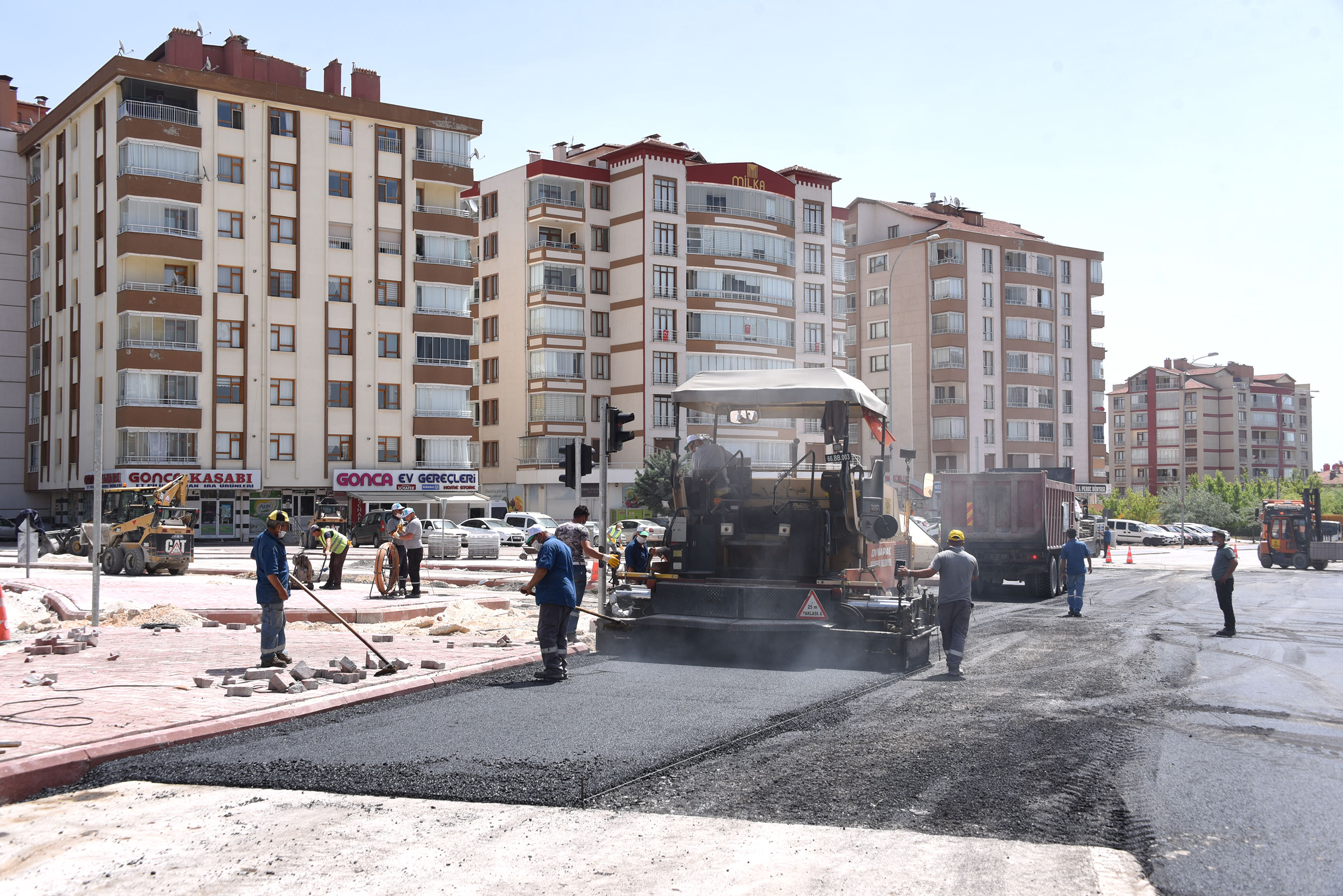 Araç ve Yaya Trafiği İçin Düzenlemeler Yapılıyor