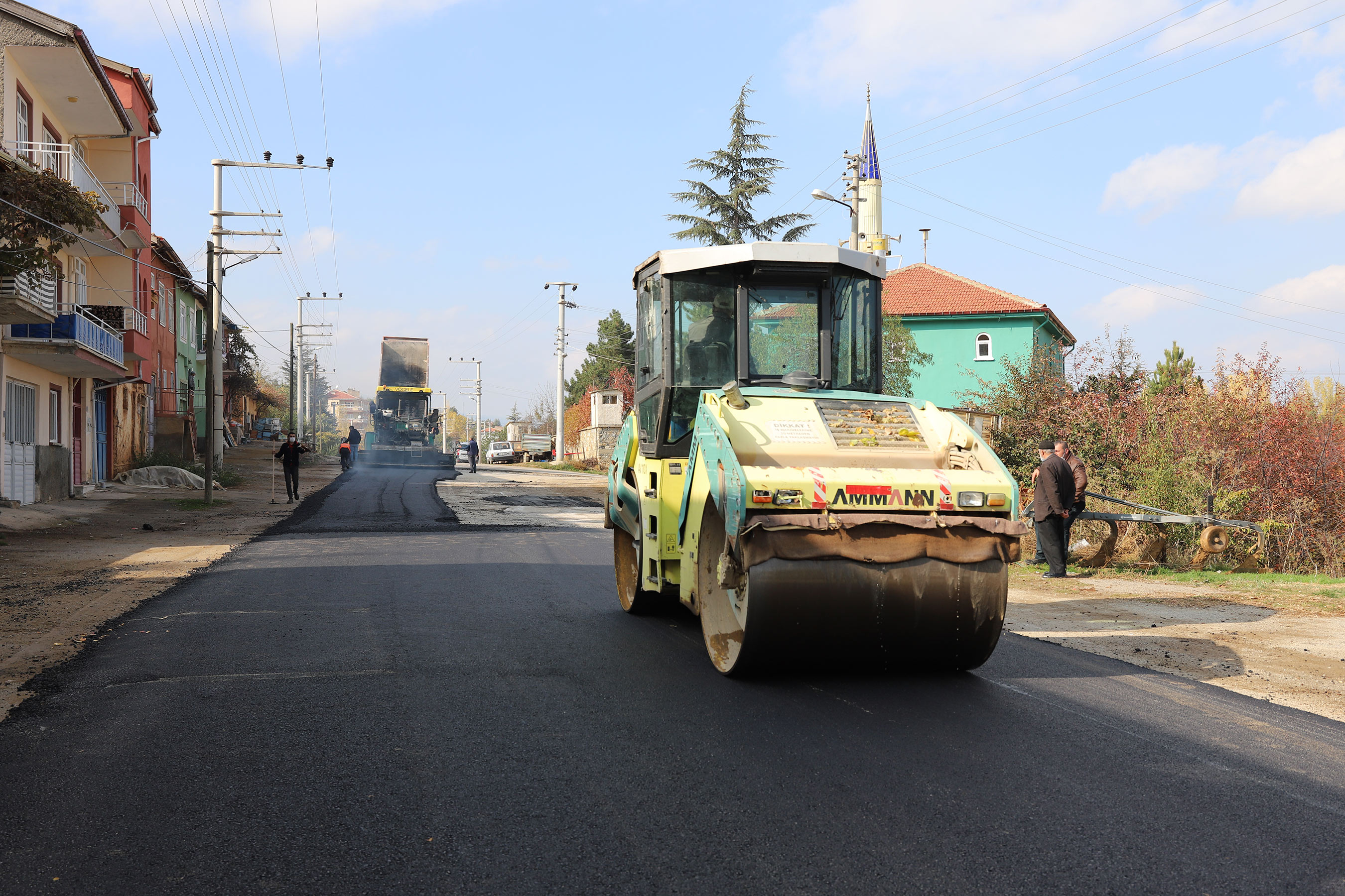 Büyükşehir'den Doğanhisar'da Asfalt Çalışması