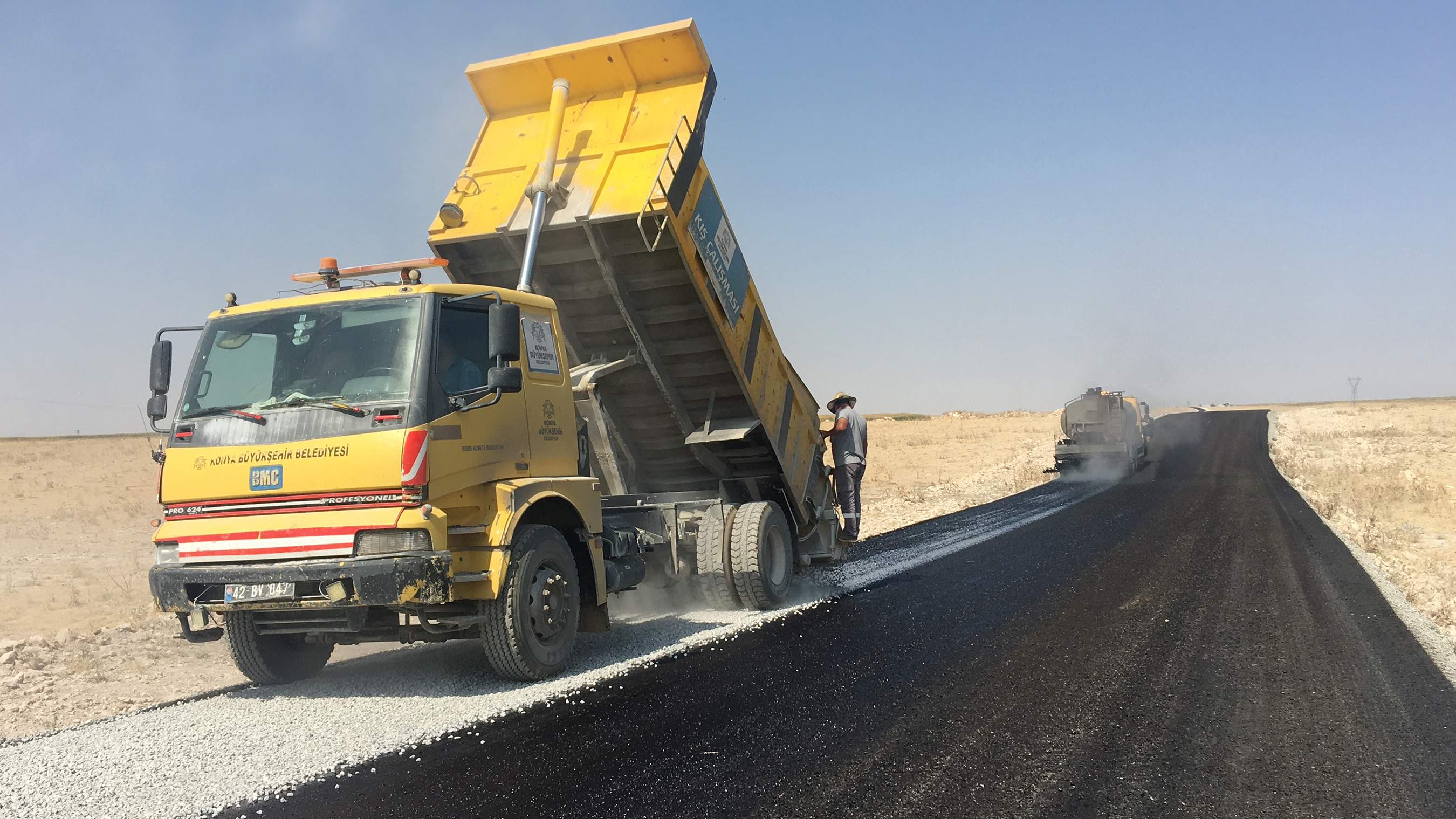 Kadınhanı'nda 148 Kilometre Mahalle Yolu Yenilendi