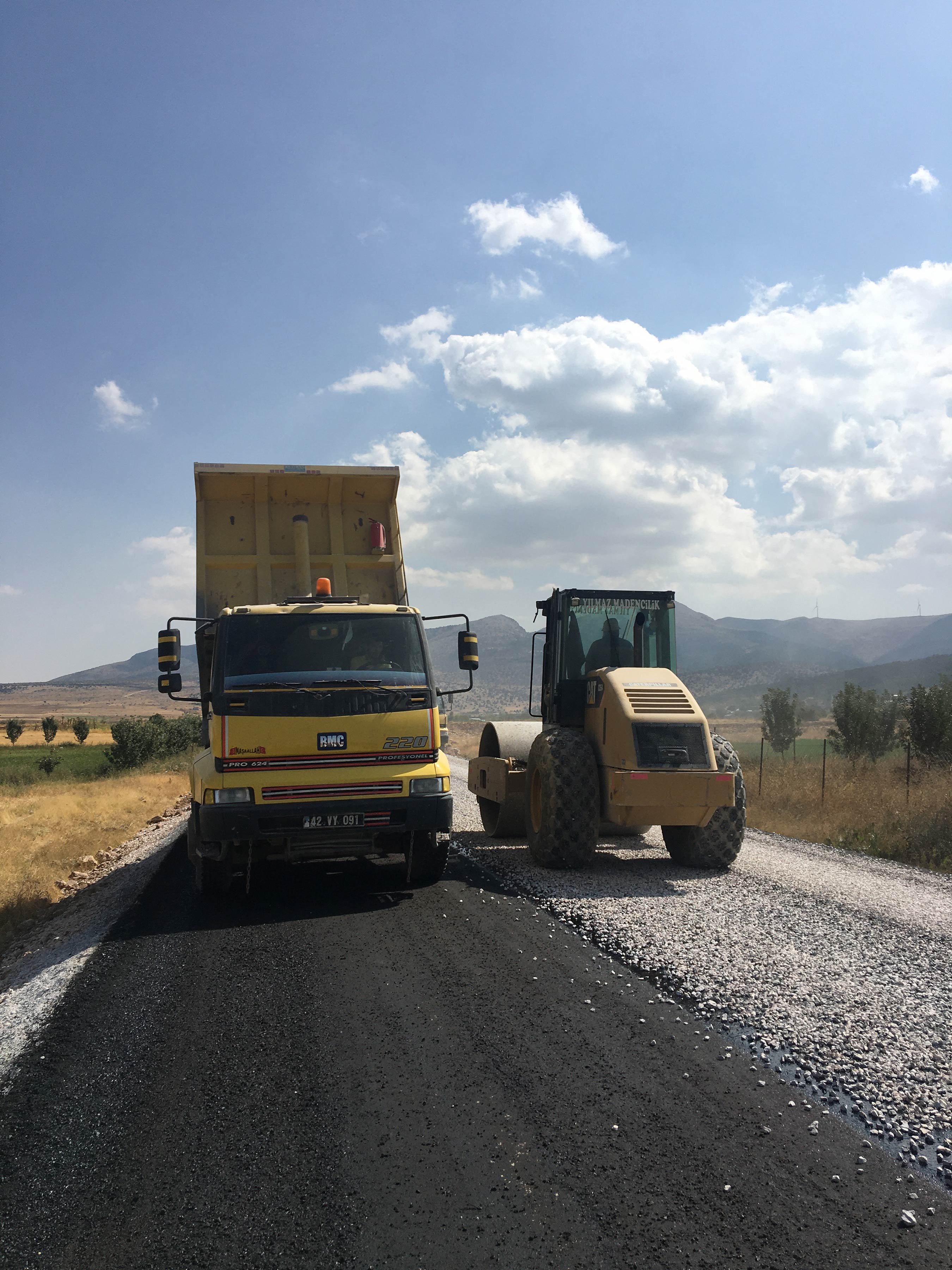 Kadınhanı'nda 148 Kilometre Mahalle Yolu Yenilendi