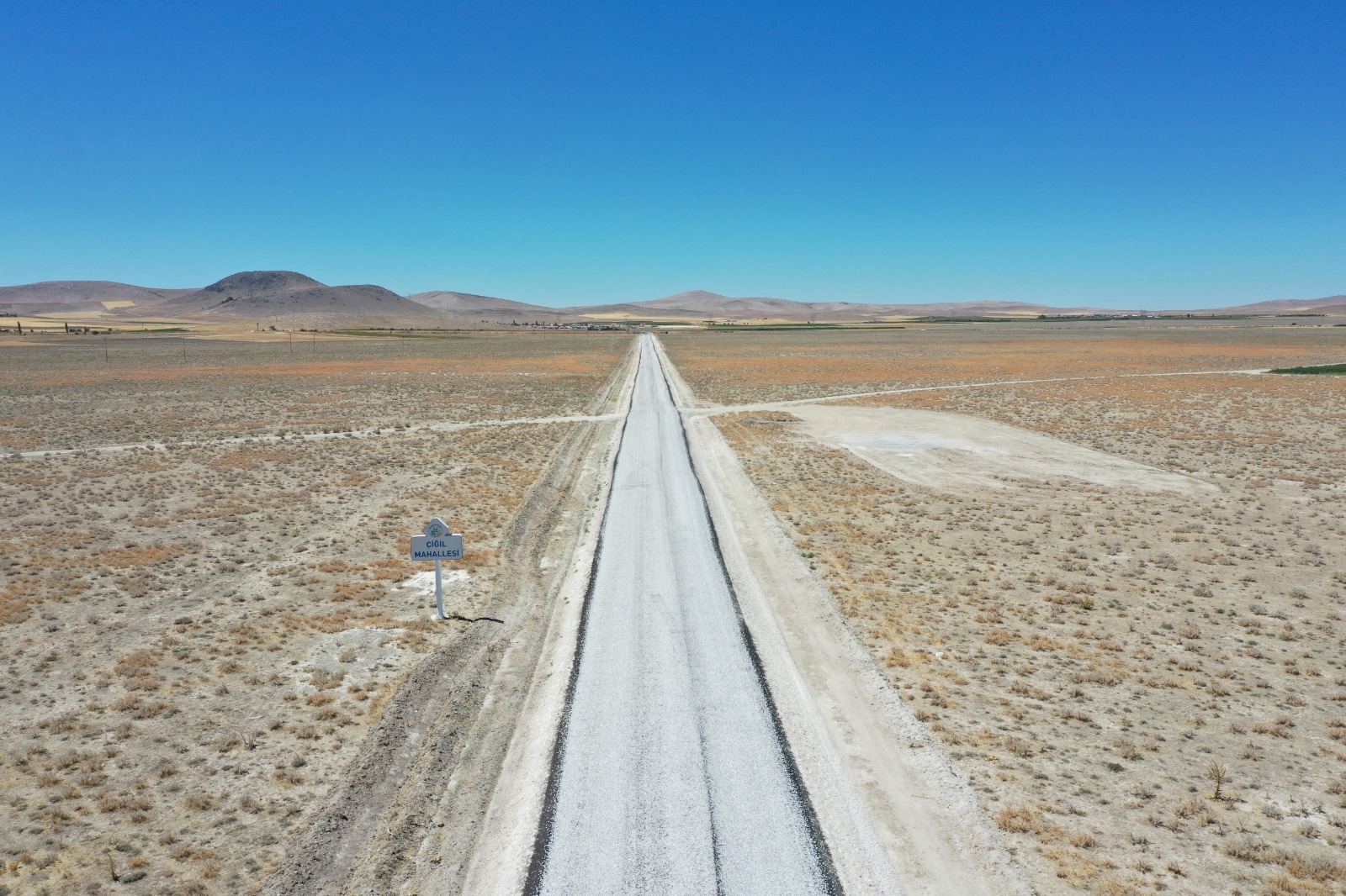 Büyükşehir'den Karapınar'a 183 Kilometre Mahalle Yolu