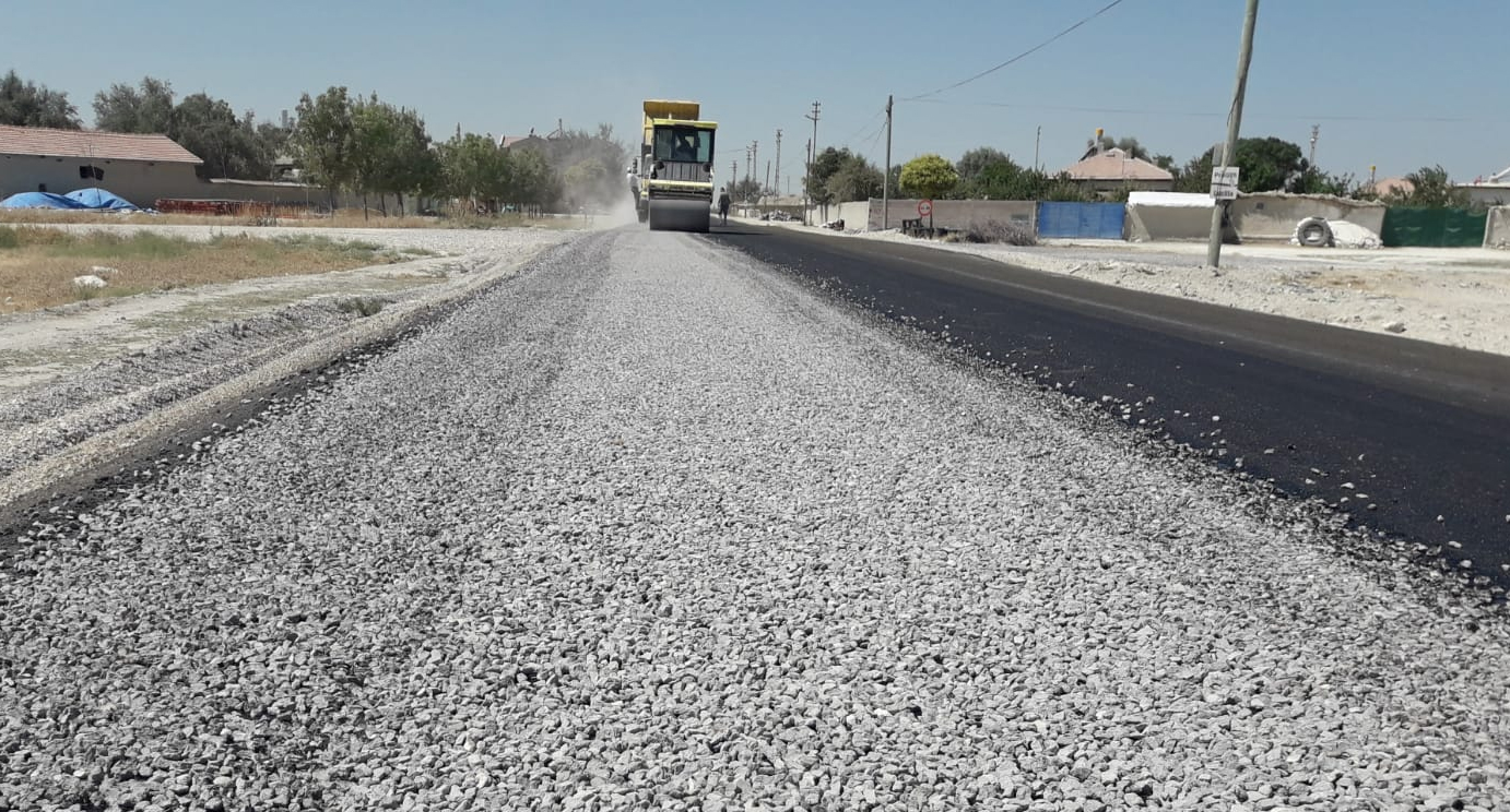 Büyükşehir'den Karapınar'a 183 Kilometre Mahalle Yolu