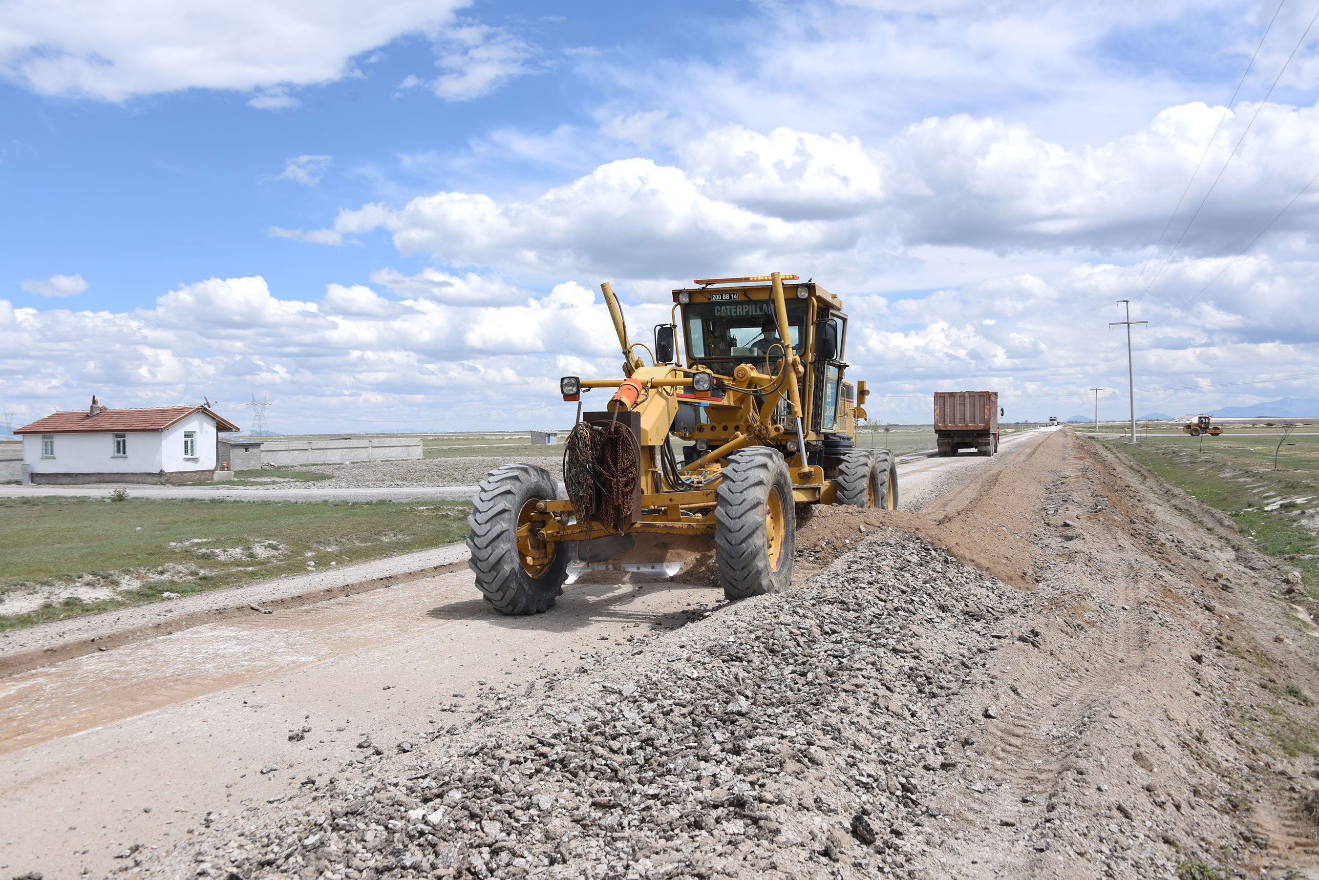 Konya'da Mahalle Yollarında Hummalı Çalışma 