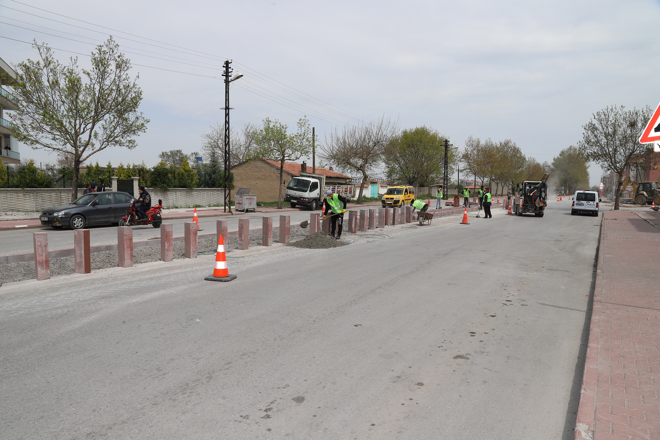 Trafiği Rahatlatmak İçin Kavşaklarda Düzenleme Yapılıyor 