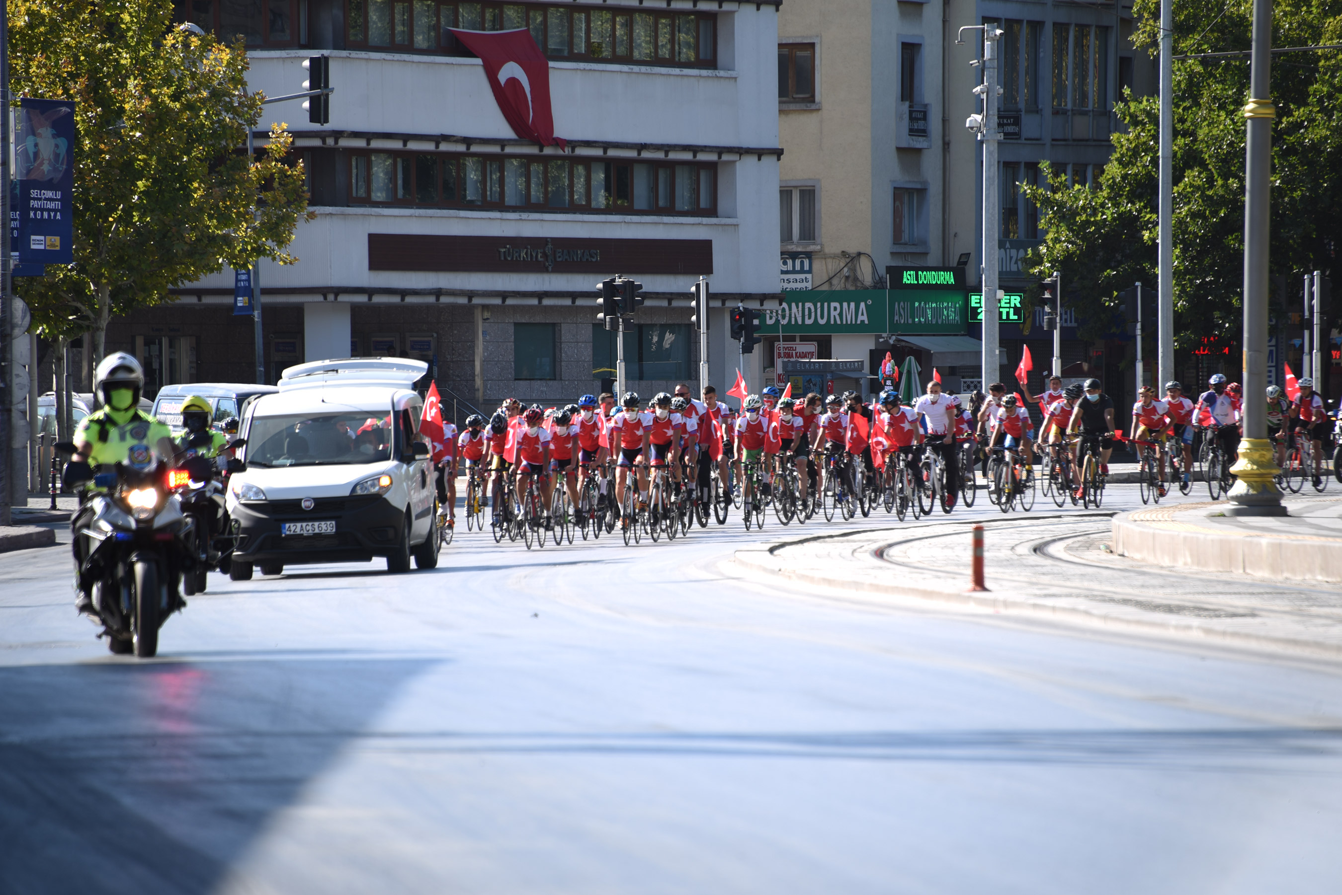 30 Ağustos'ta Zafer İçin Pedal Çevirdiler
