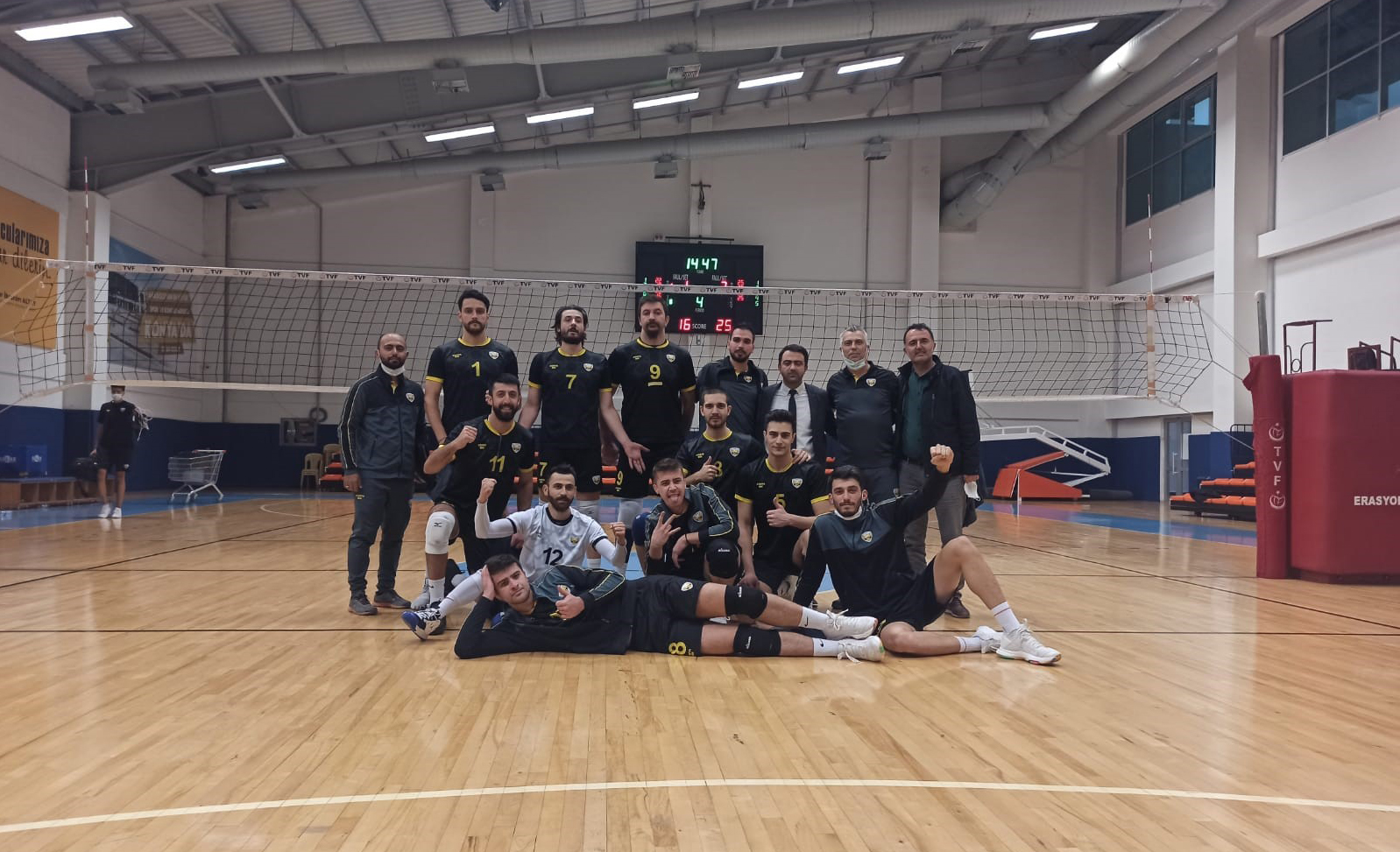 Voleybol Takımımız Galibiyet Serisini Sürdürdü