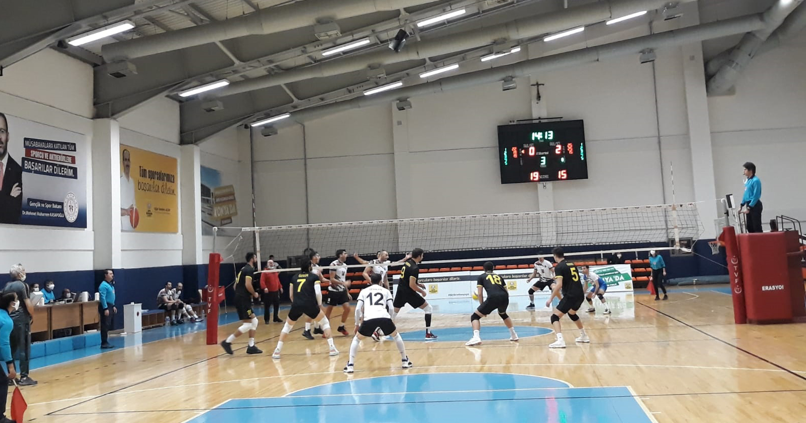 Voleybol Takımımız Galibiyet Serisini Sürdürdü
