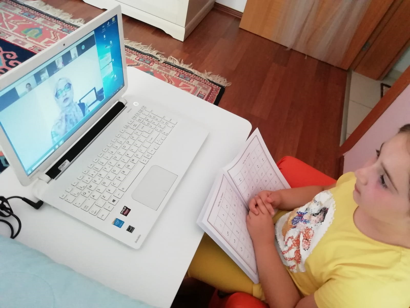 Genç KOMEK Yaz Okulu'nda Uzaktan Eğitimler 10 Bin Öğrenciyle Başladı