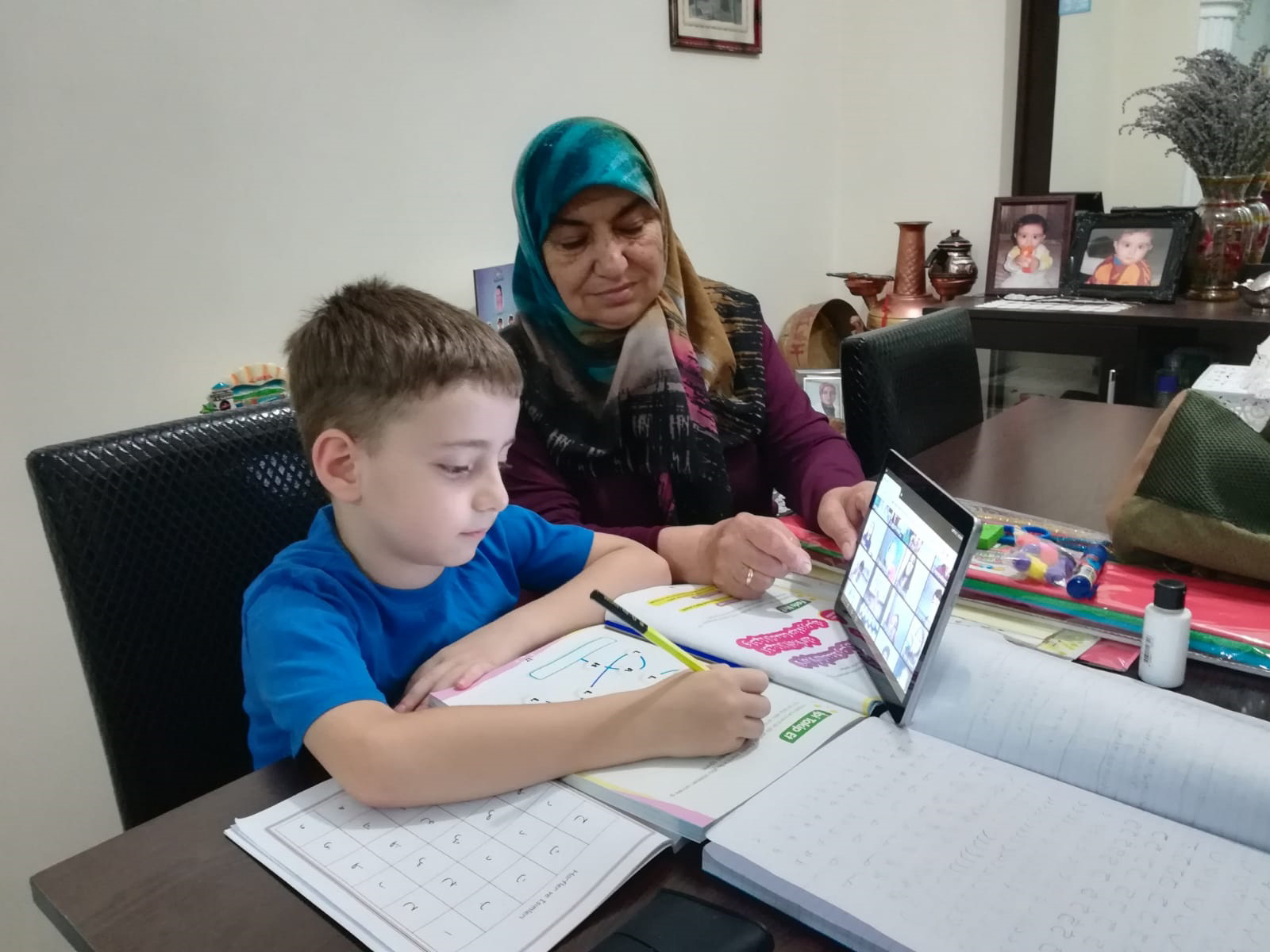 Genç KOMEK Yaz Okulu'nda Uzaktan Eğitimler 10 Bin Öğrenciyle Başladı