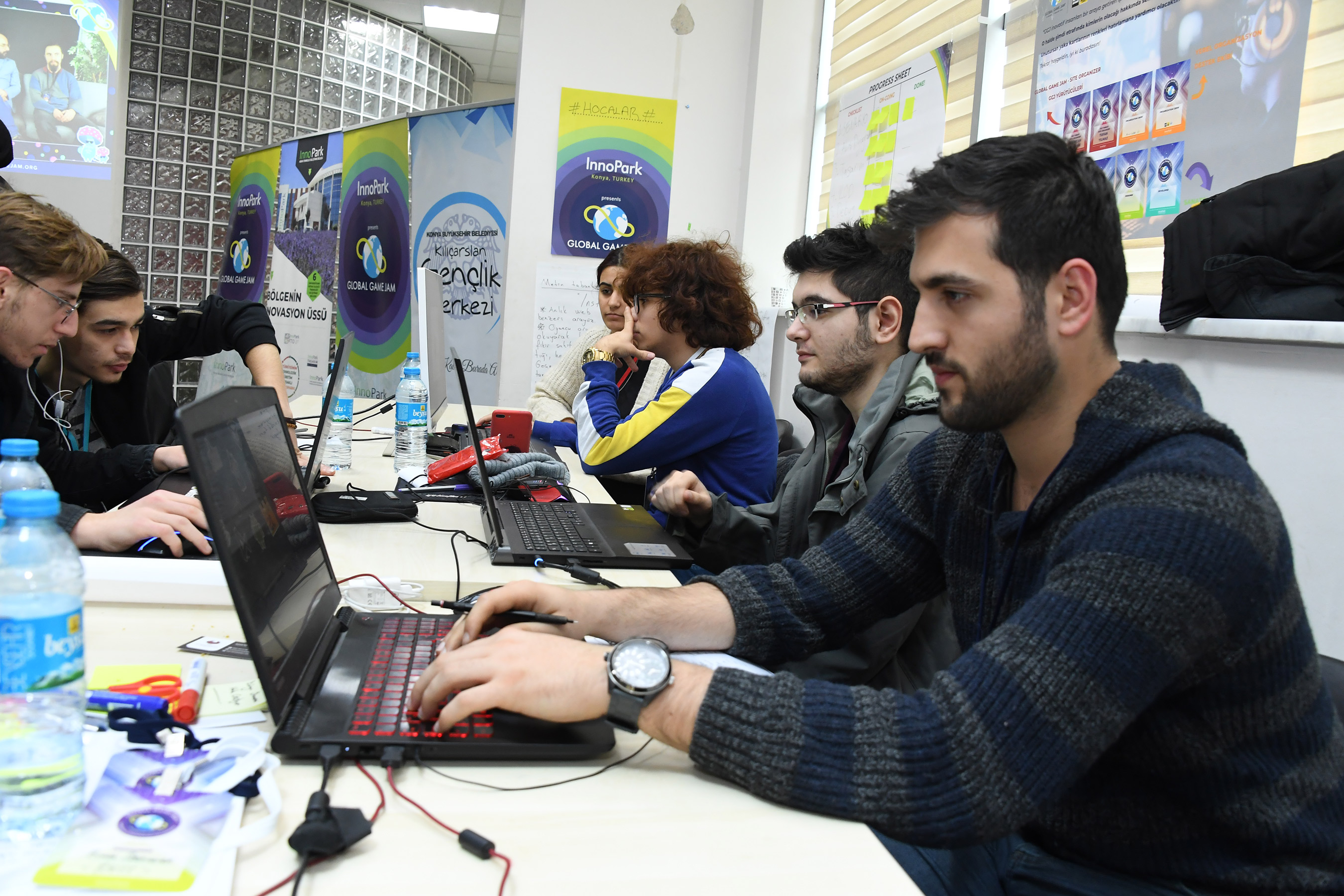 Konya'daki Dijital Oyun Geliştiricileri 'Global Game Jam'de Buluştu