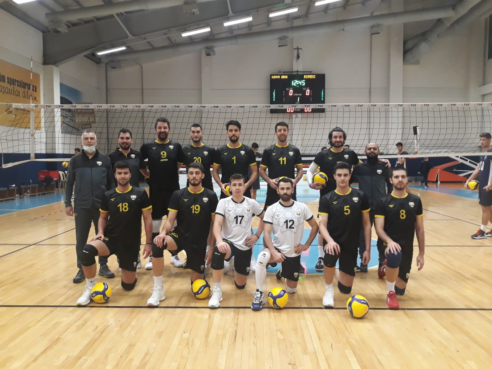 Voleybol Takımımız Haftayı Galibiyetle Kapattı
