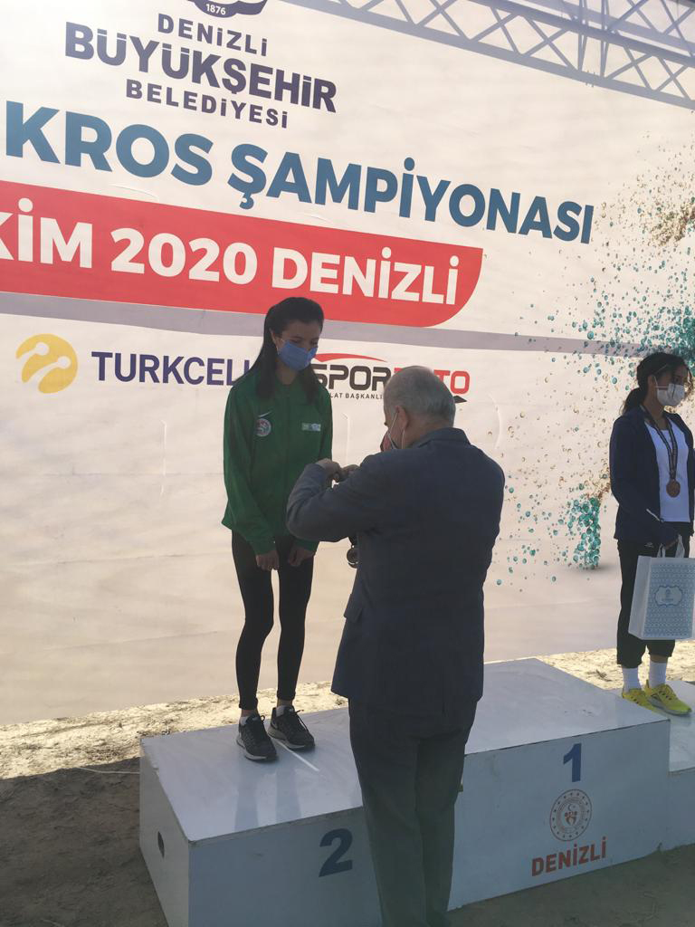 Büyükşehir Belediyesporlu Atletten Gümüş Madalya