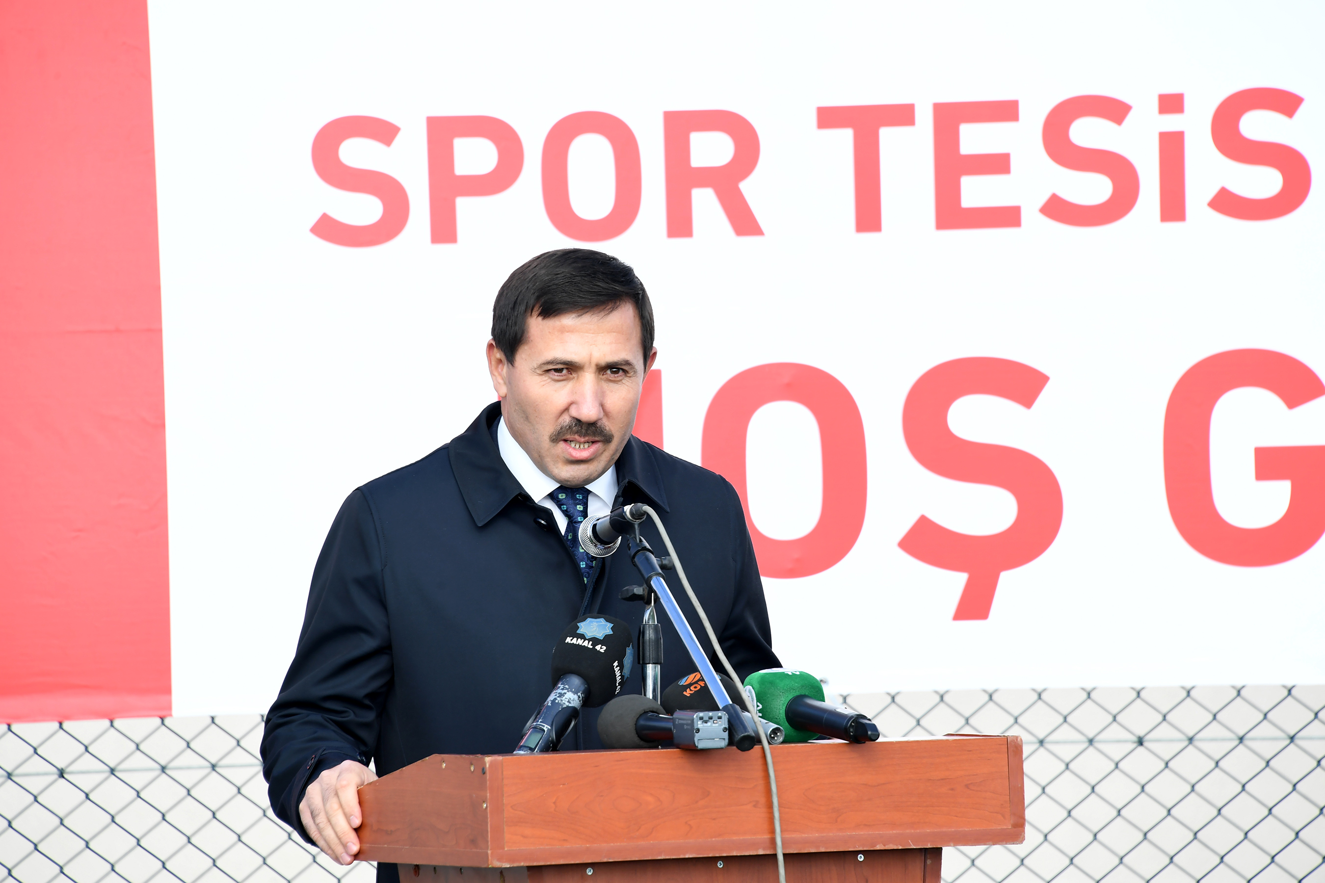 Büyükşehir'den Amatör Spor Kulüplerine Malzeme Desteği