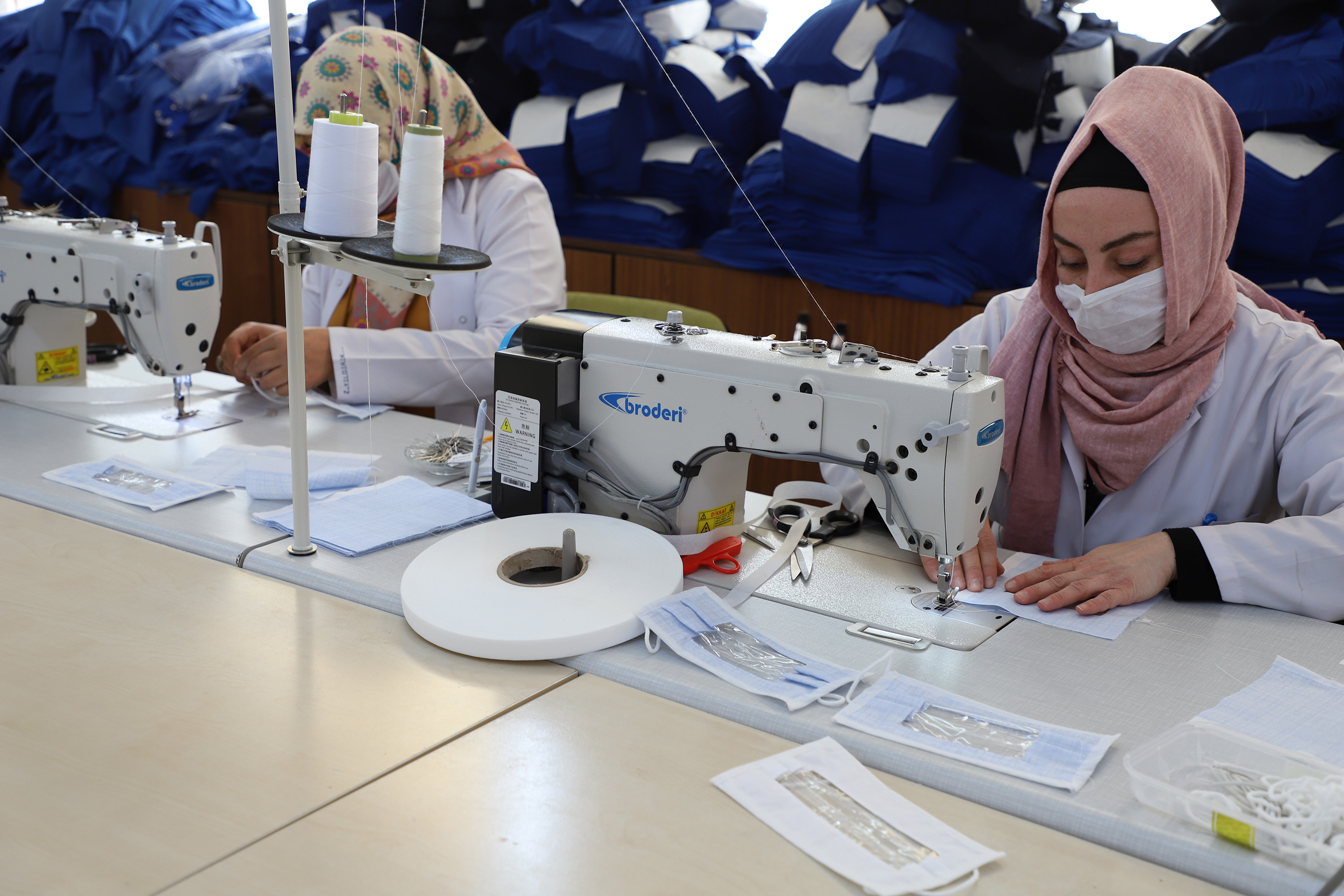 Büyükşehir'den İşitme Engelliler İçin Ağız Kısmı Şeffaf Maske
