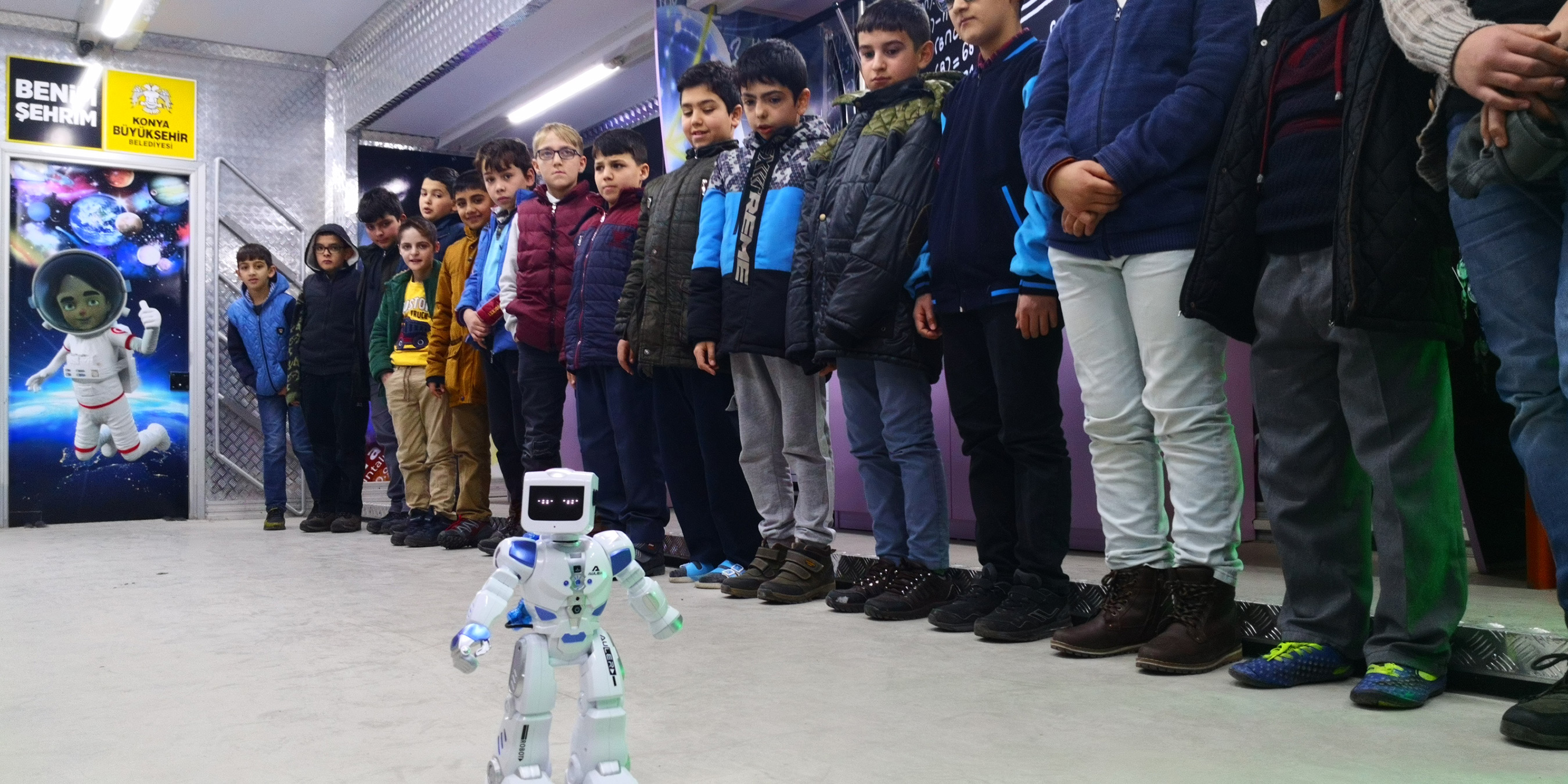 Bilim Tırı Yarıyıl Tatilinde 2 Bin Öğrenciyi Ağırladı