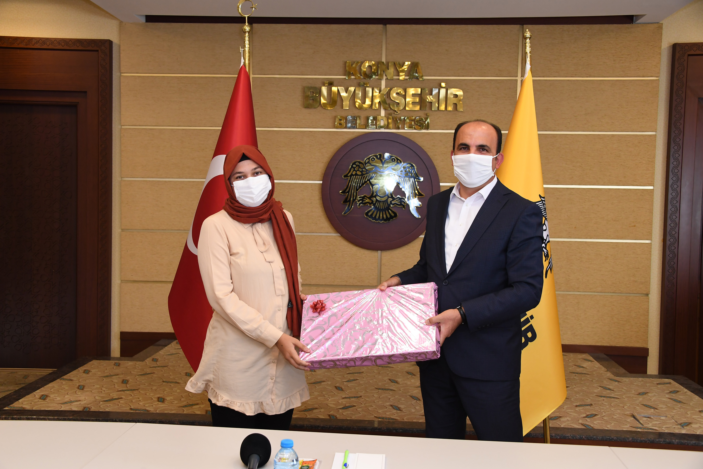 Başkan Altay YKS'de İlk 100'e Giren Konyalı Öğrencileri Ağırladı
