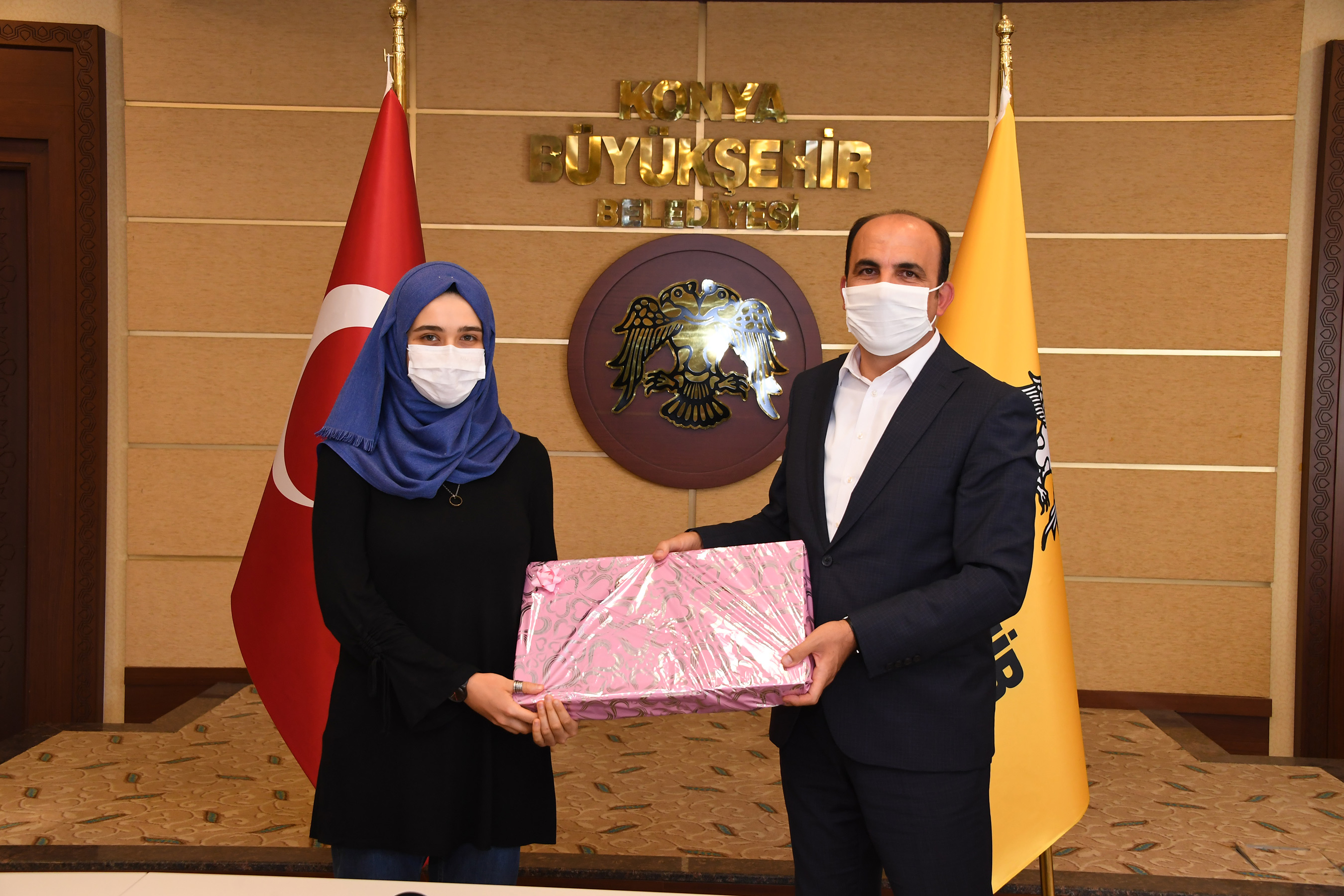 Başkan Altay YKS'de İlk 100'e Giren Konyalı Öğrencileri Ağırladı