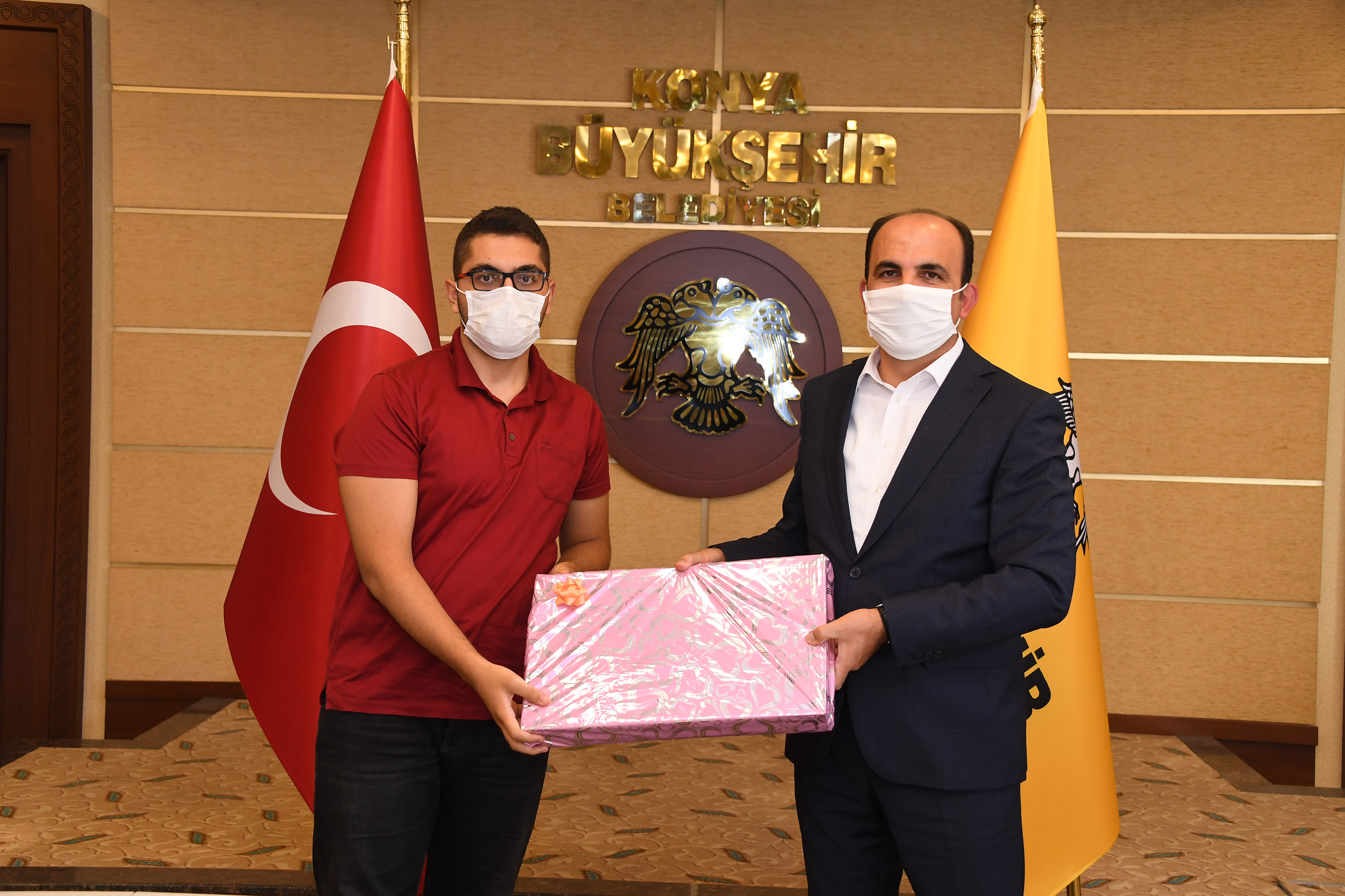 Başkan Altay YKS'de İlk 100'e Giren Konyalı Öğrencileri Ağırladı