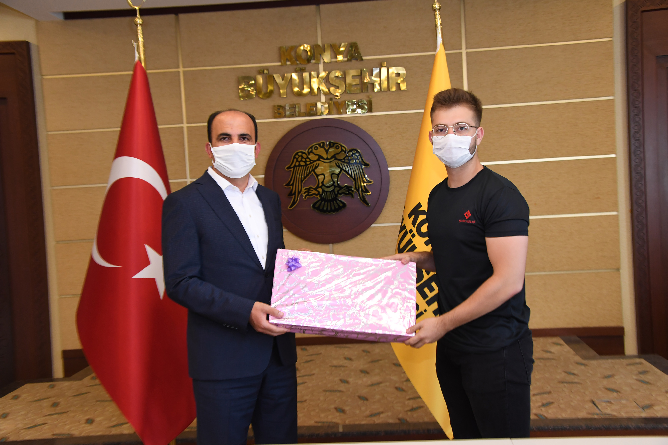 Başkan Altay YKS'de İlk 100'e Giren Konyalı Öğrencileri Ağırladı