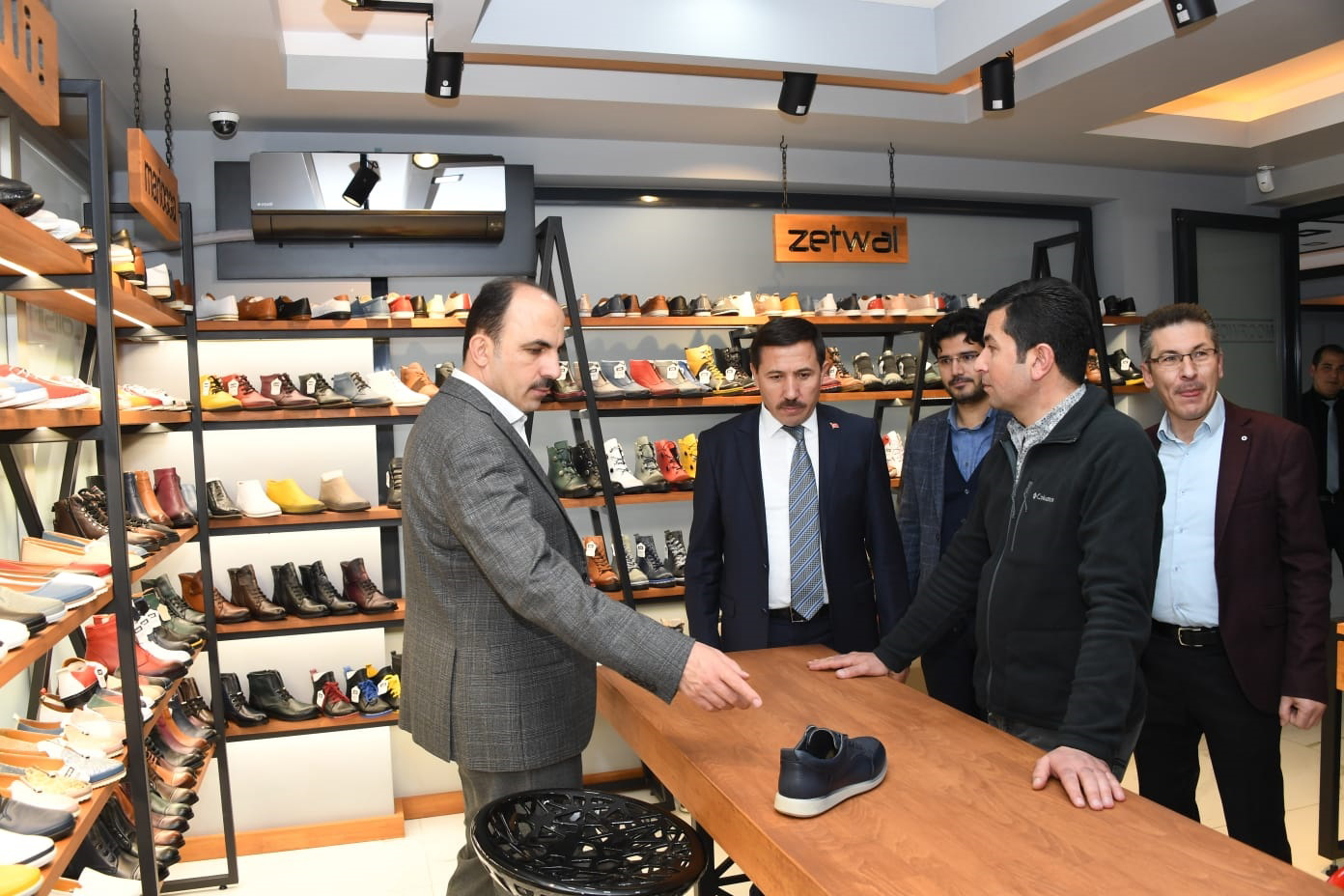 Başkan Altay Aykent Esnafını Ziyaret Etti 
