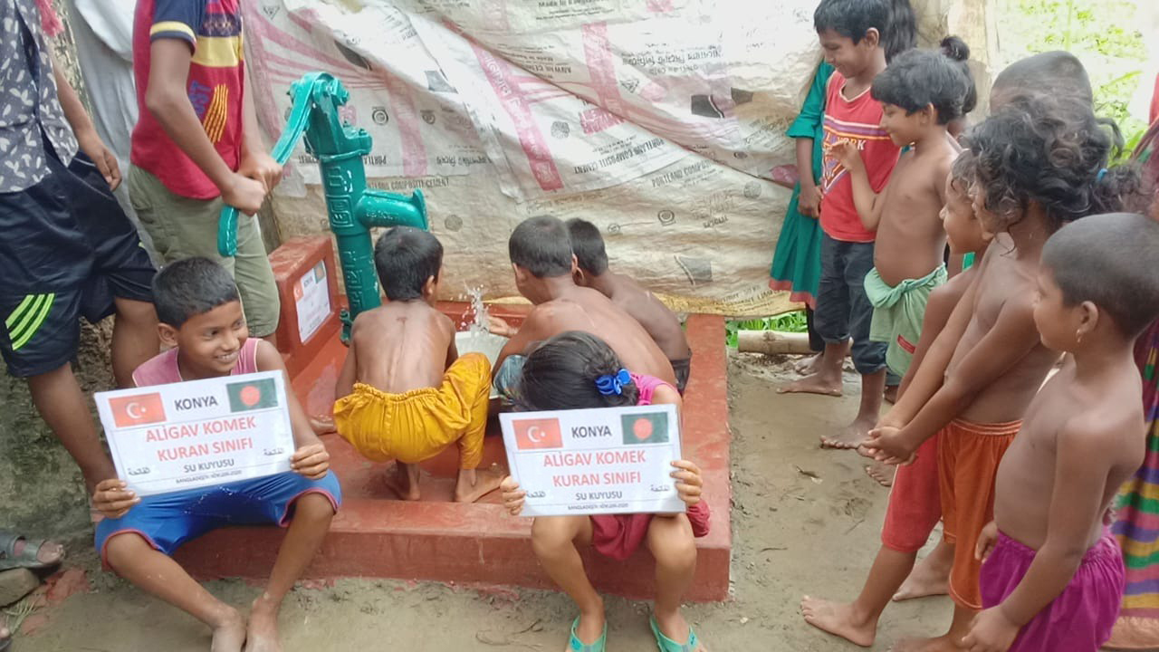 KOMEK Kursiyerlerinden Bangladeş'e Su Kuyusu
