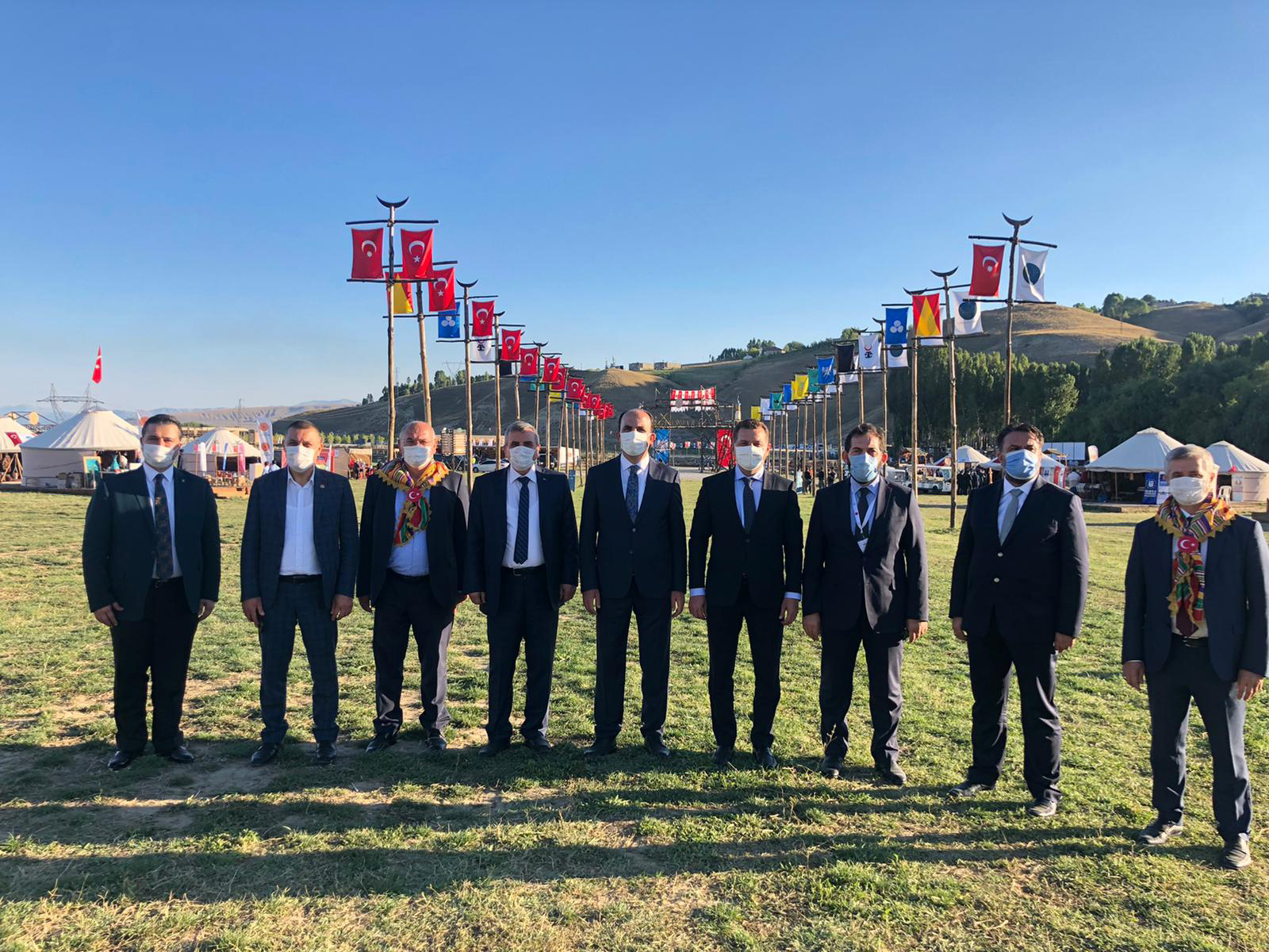 Emine Erdoğan Hanımefendi Ahlat'ta Konya Büyükşehir'in Çadırına Konuk Oldu