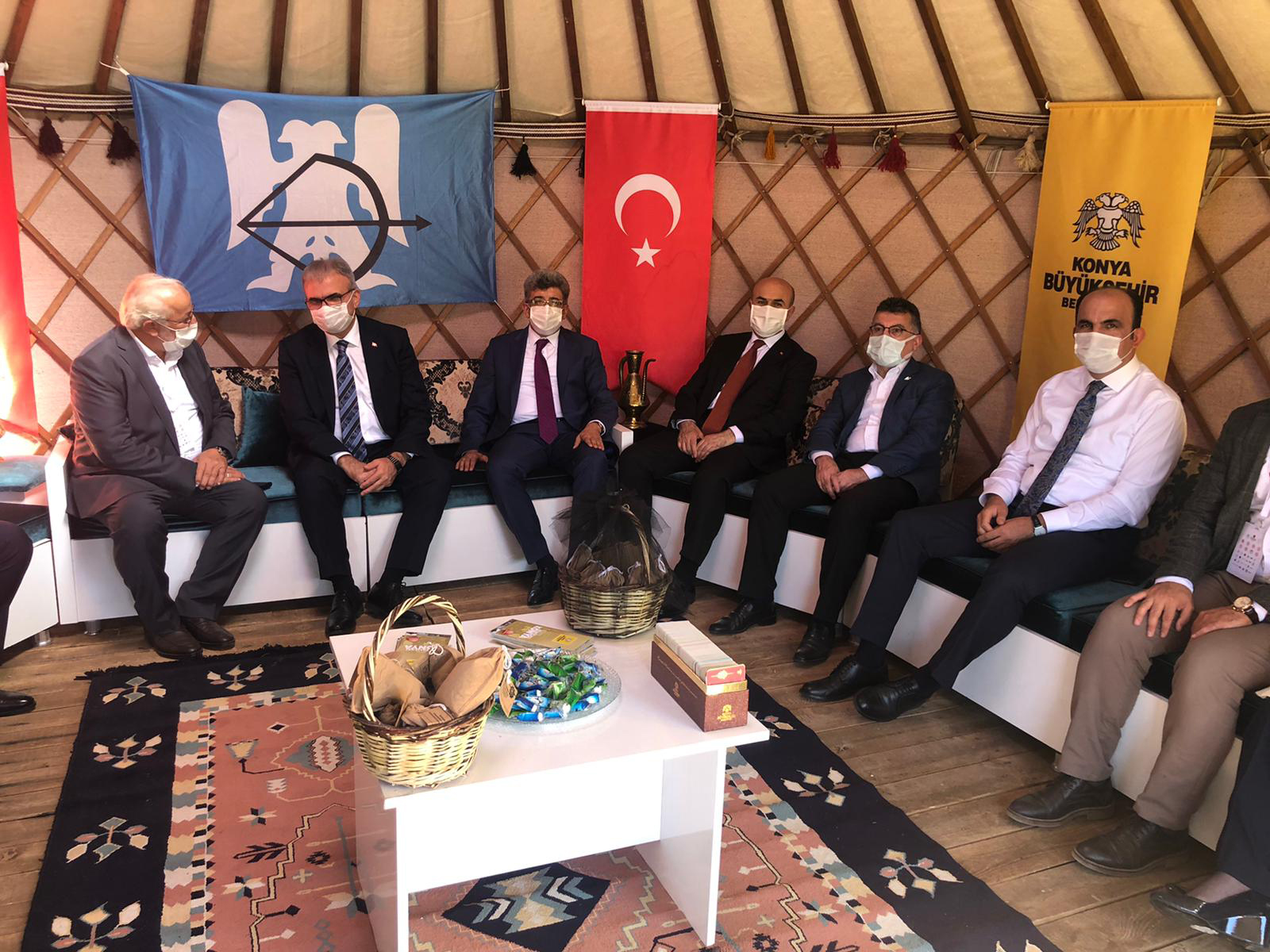 Emine Erdoğan Hanımefendi Ahlat'ta Konya Büyükşehir'in Çadırına Konuk Oldu