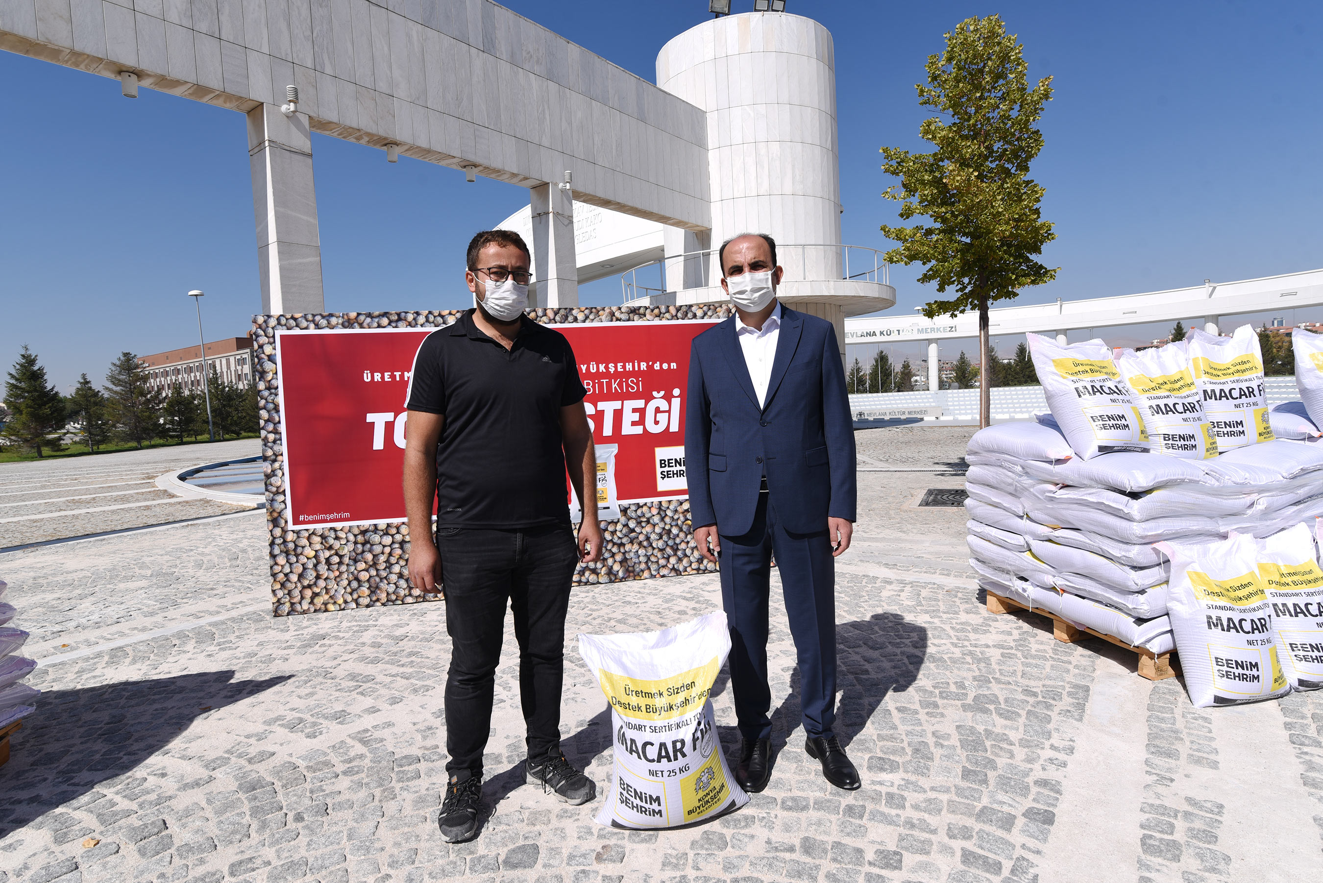 Konya Büyükşehir'den Çiftçiye Macar Fiği Tohumu Desteği