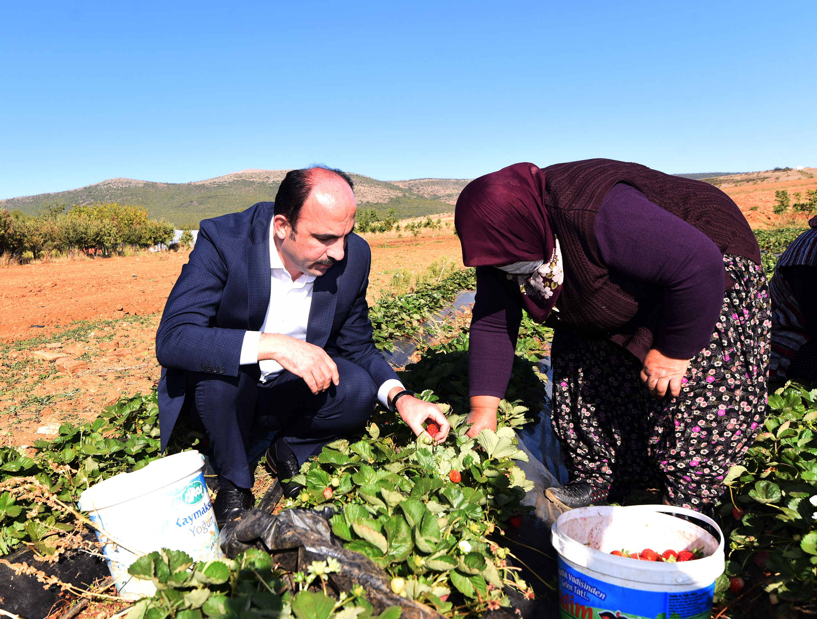 Başkan Altay Hüyük'ü Ziyaret Etti