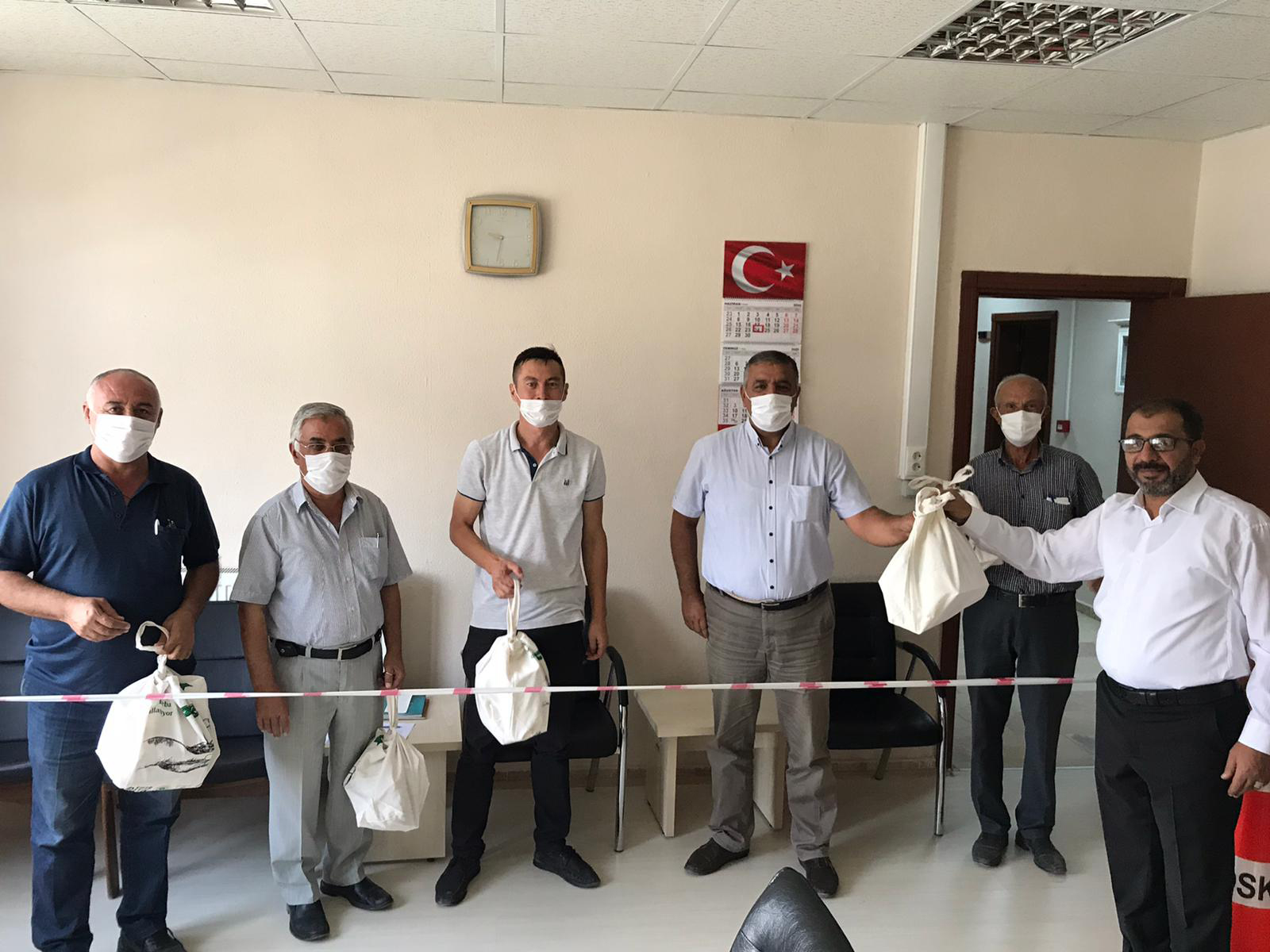 Büyükşehir'den 1.154 Muhtara Hijyen Seti