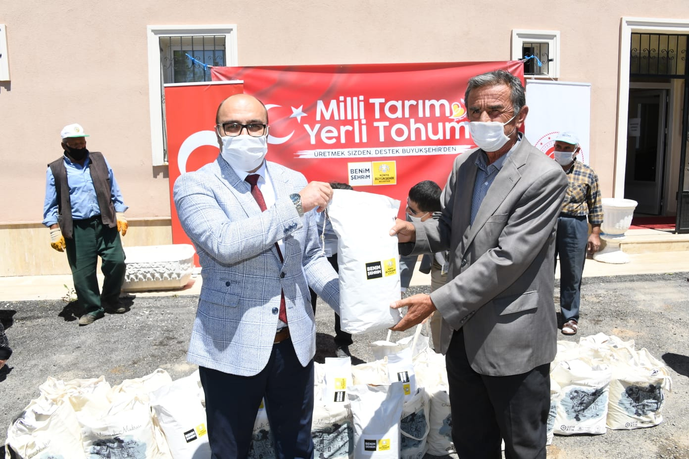 Konya Büyükşehir'den Üreticiye Yerli Susam Tohumu Desteği