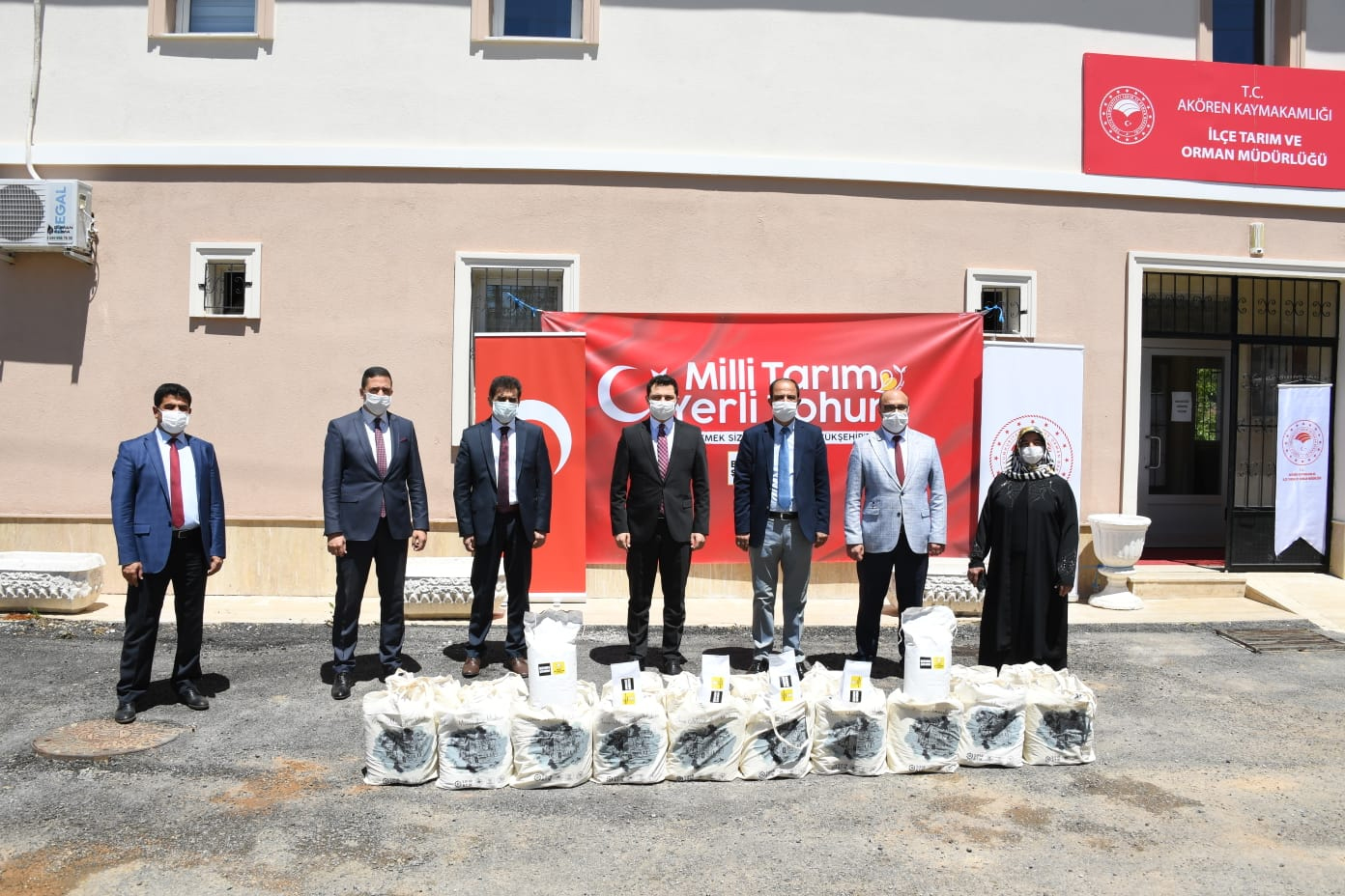 Konya Büyükşehir'den Üreticiye Yerli Susam Tohumu Desteği