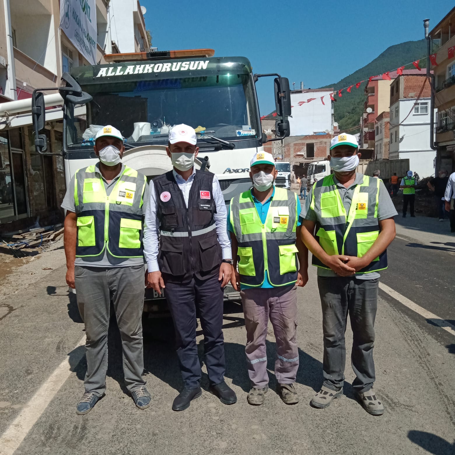 Bakan Soylu ve Bakan Kurum Giresun'daki Büyükşehir Ekiplerini Ziyaret Etti 