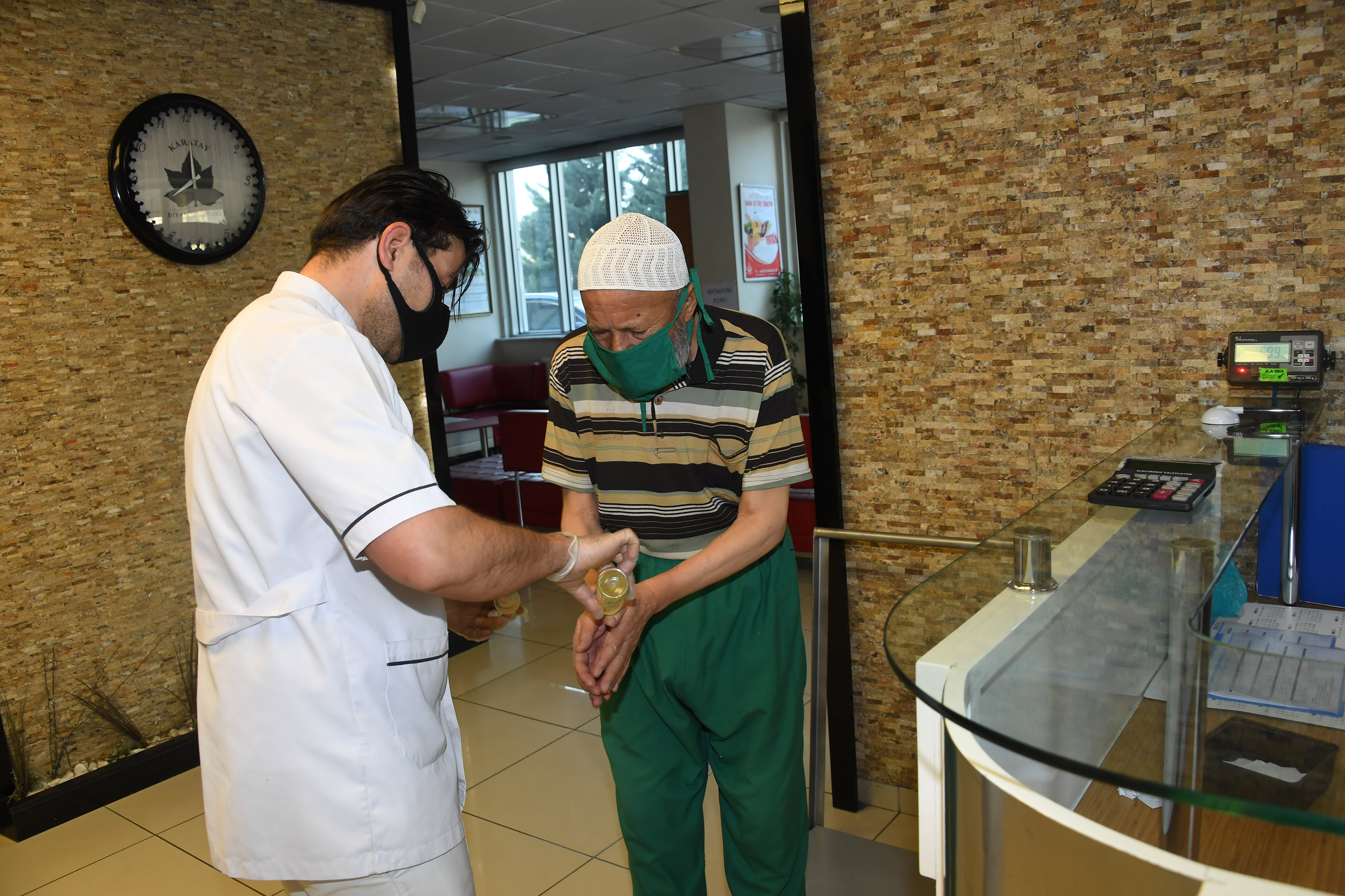 4 Diyaliz Hastası Ulaşım Sorunu Yaşadı, Devreye Büyükşehir Girdi