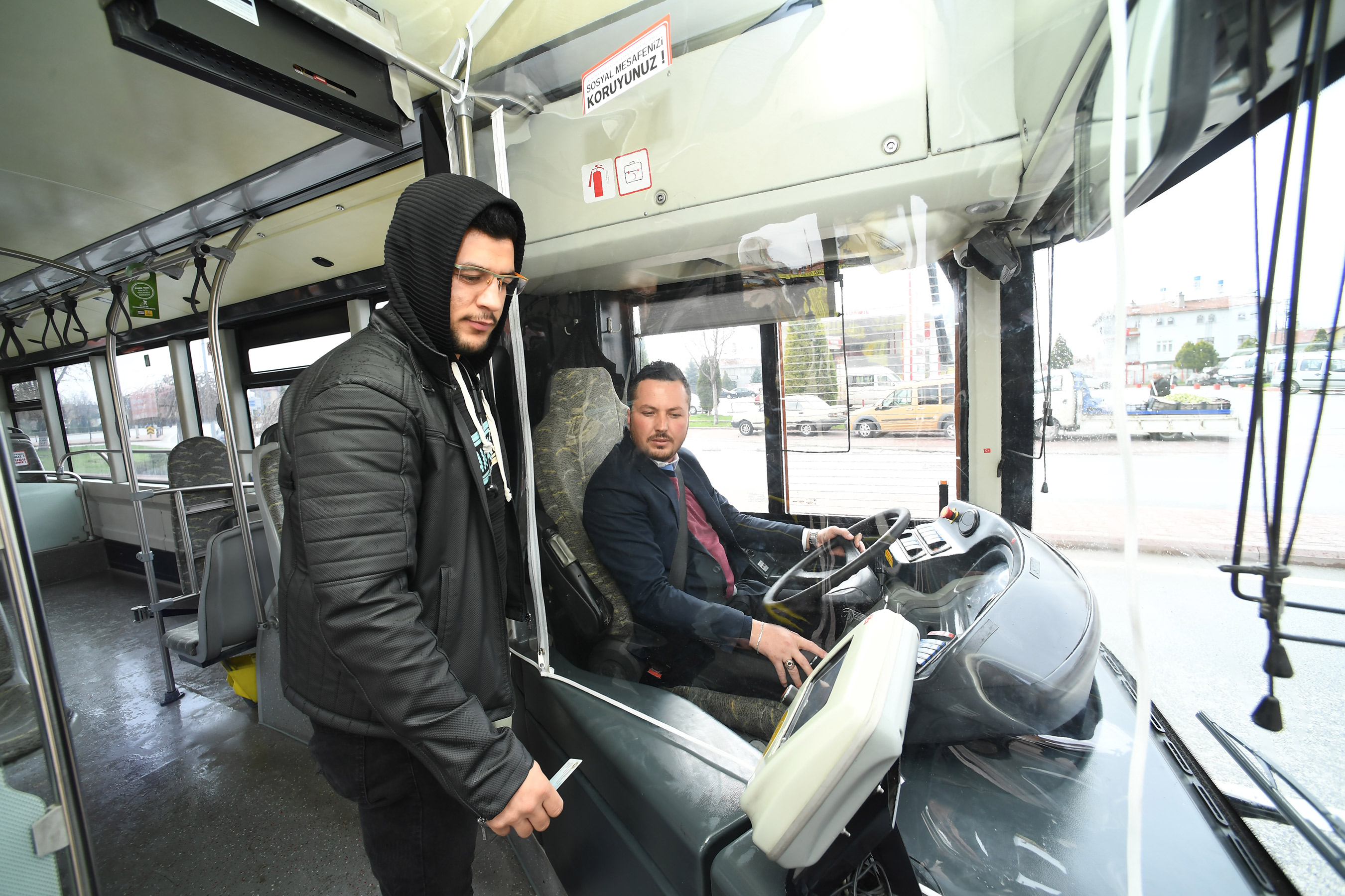 Konya Büyükşehir'den Otobüslere Şeffaf Koruma Kabini