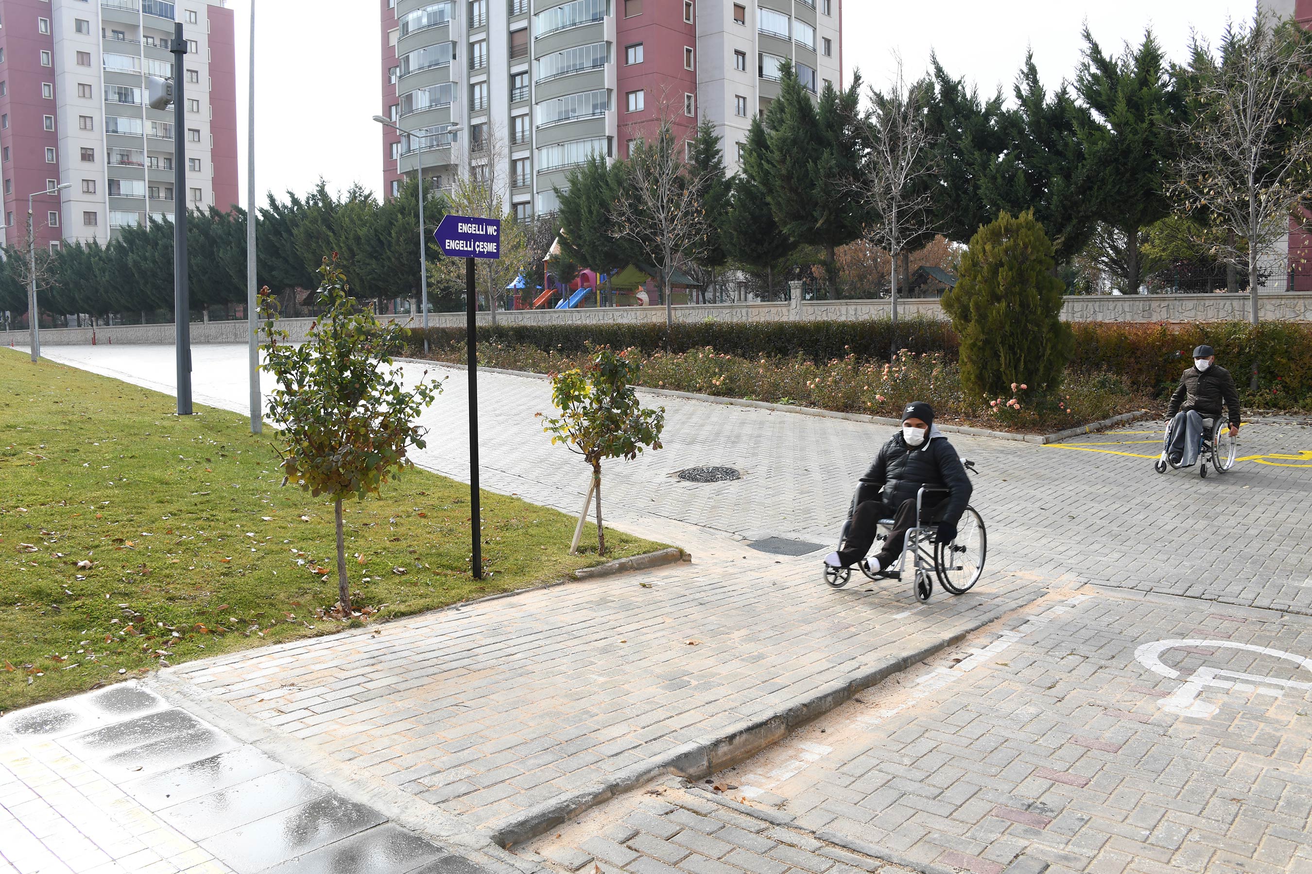 Ecdat Bahçesi ve Yaya Üst Geçitlerine 'Erişilebilirlik Belgesi' 