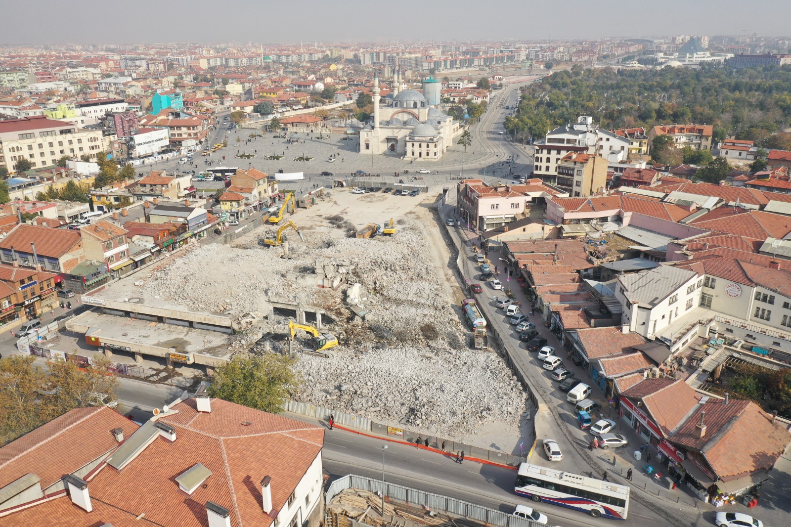 Mevlana Çarşısı'nda Yıkım Tamamlandı