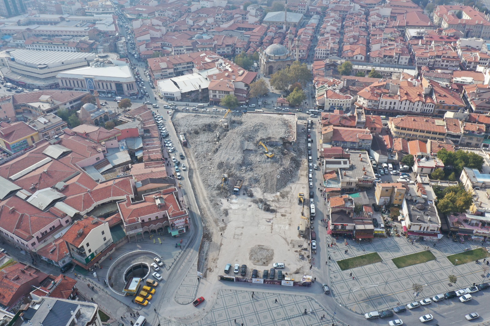 Mevlana Çarşısı'nda Yıkım Tamamlandı