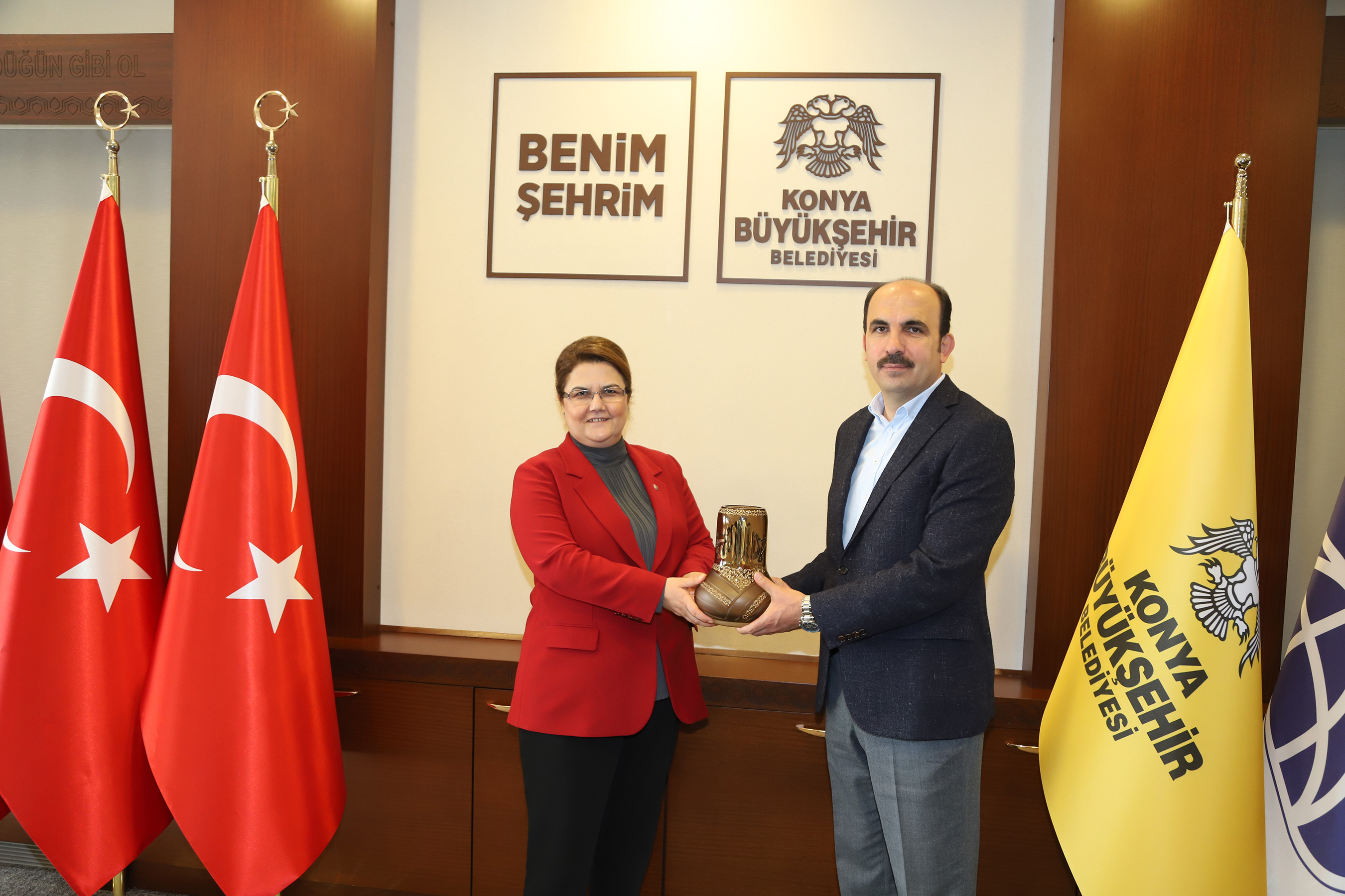 Aile Bakanı Yanık ve Mahir Ünal Başkan Altay'ı Ziyaret Etti