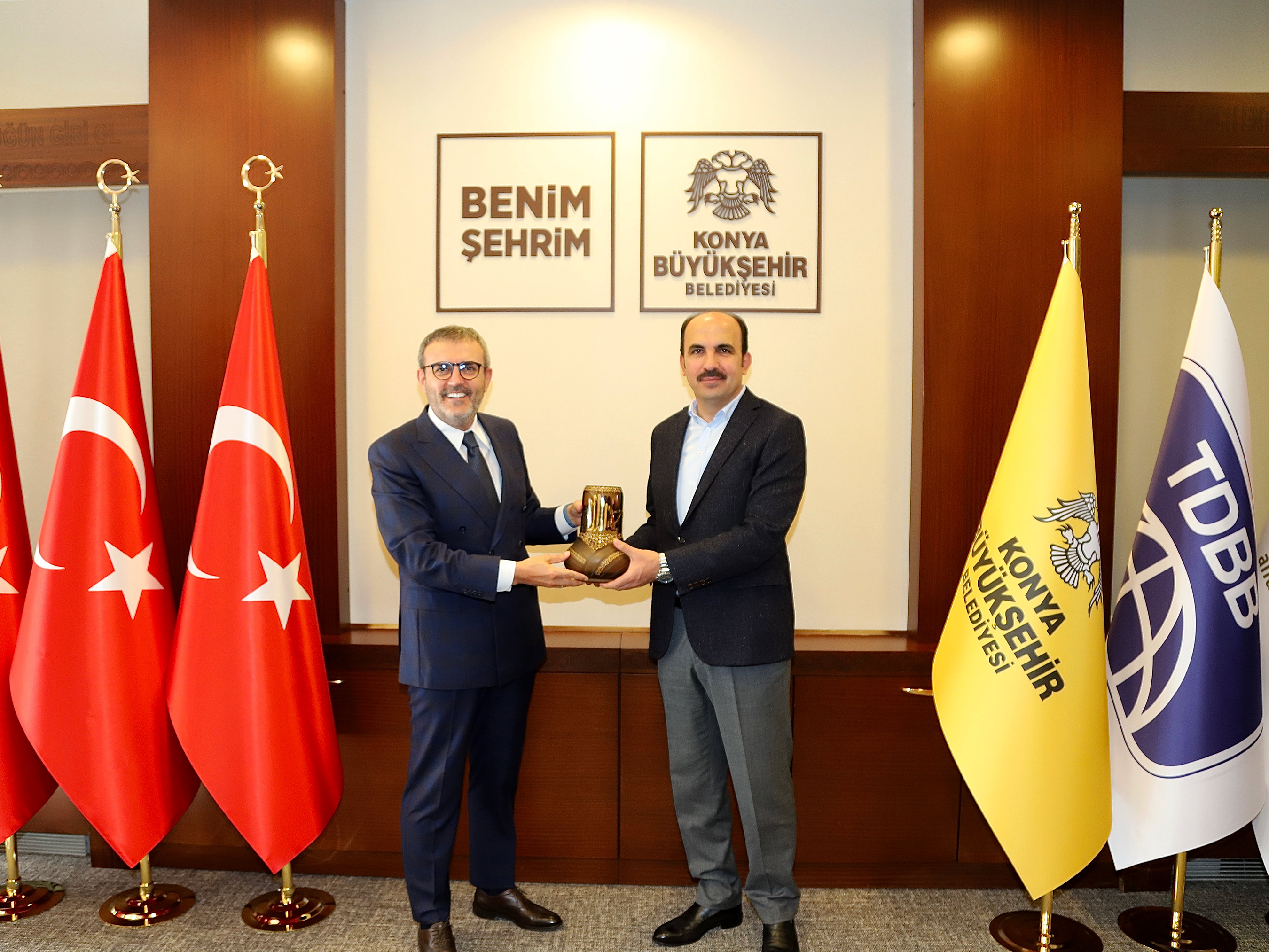 Aile Bakanı Yanık ve Mahir Ünal Başkan Altay'ı Ziyaret Etti