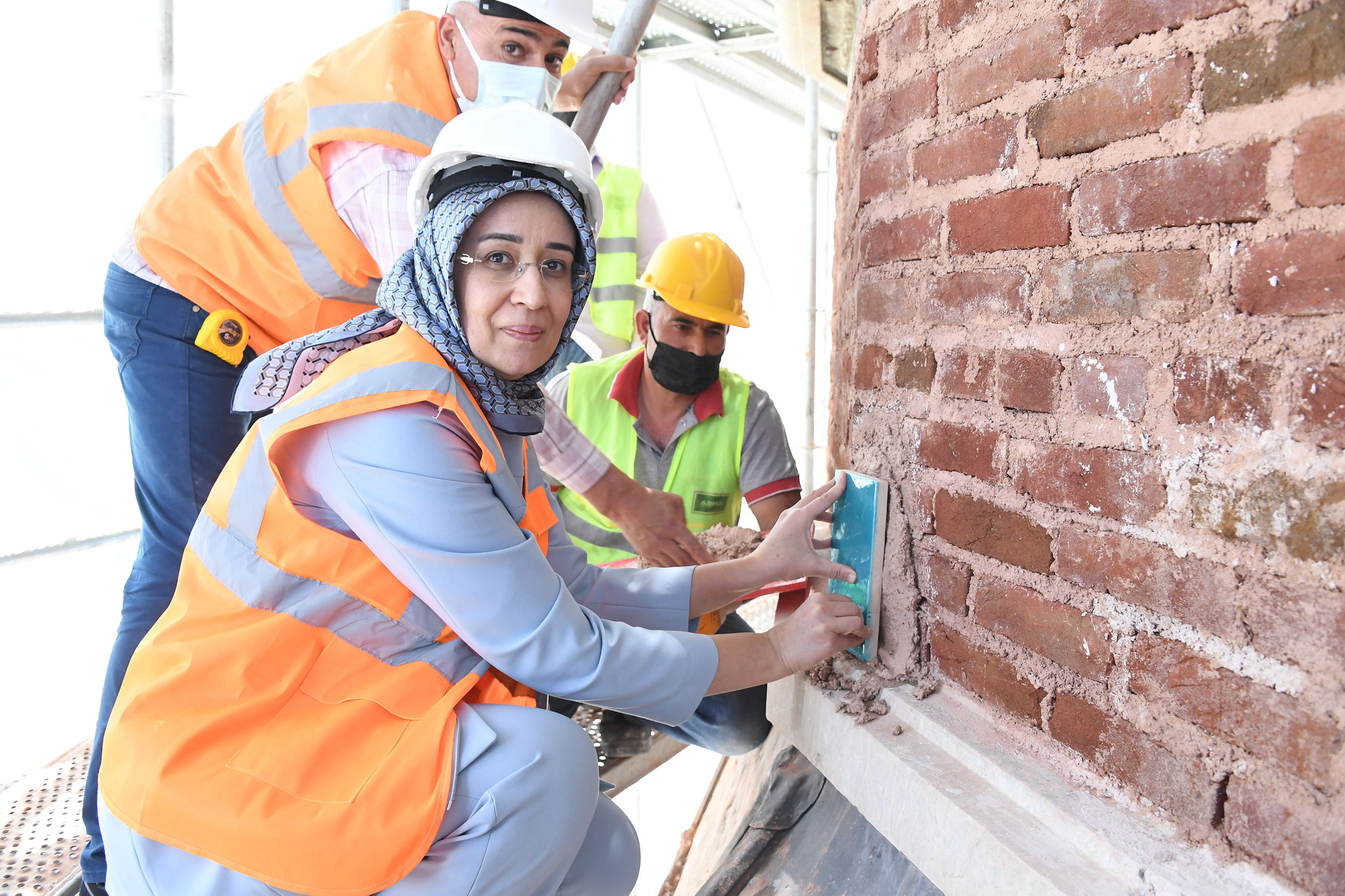 Kubbe-i Hadra'ya Yeni Çiniler Yerleştirildi