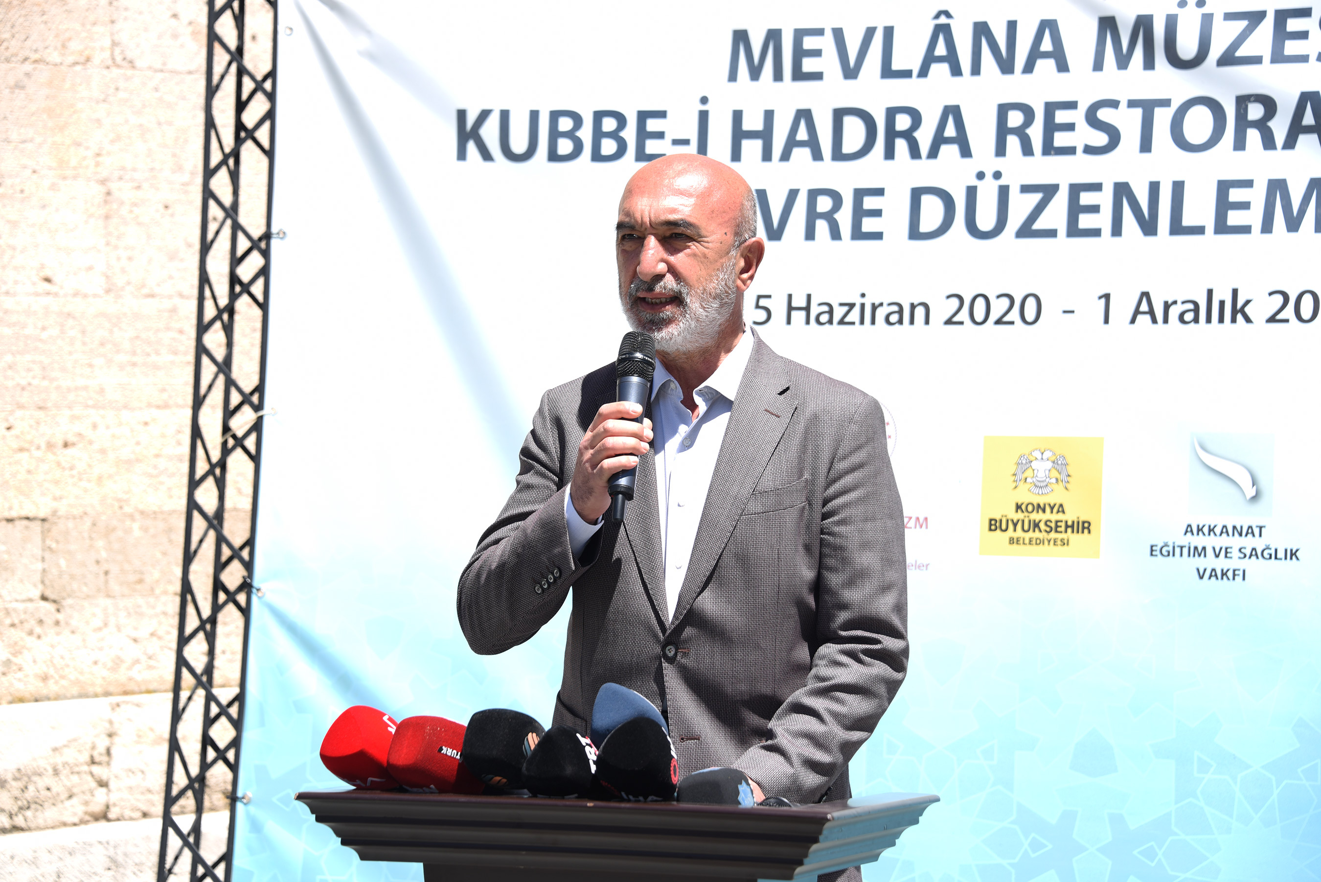 Kubbe-i Hadra'ya Yeni Çiniler Yerleştirildi