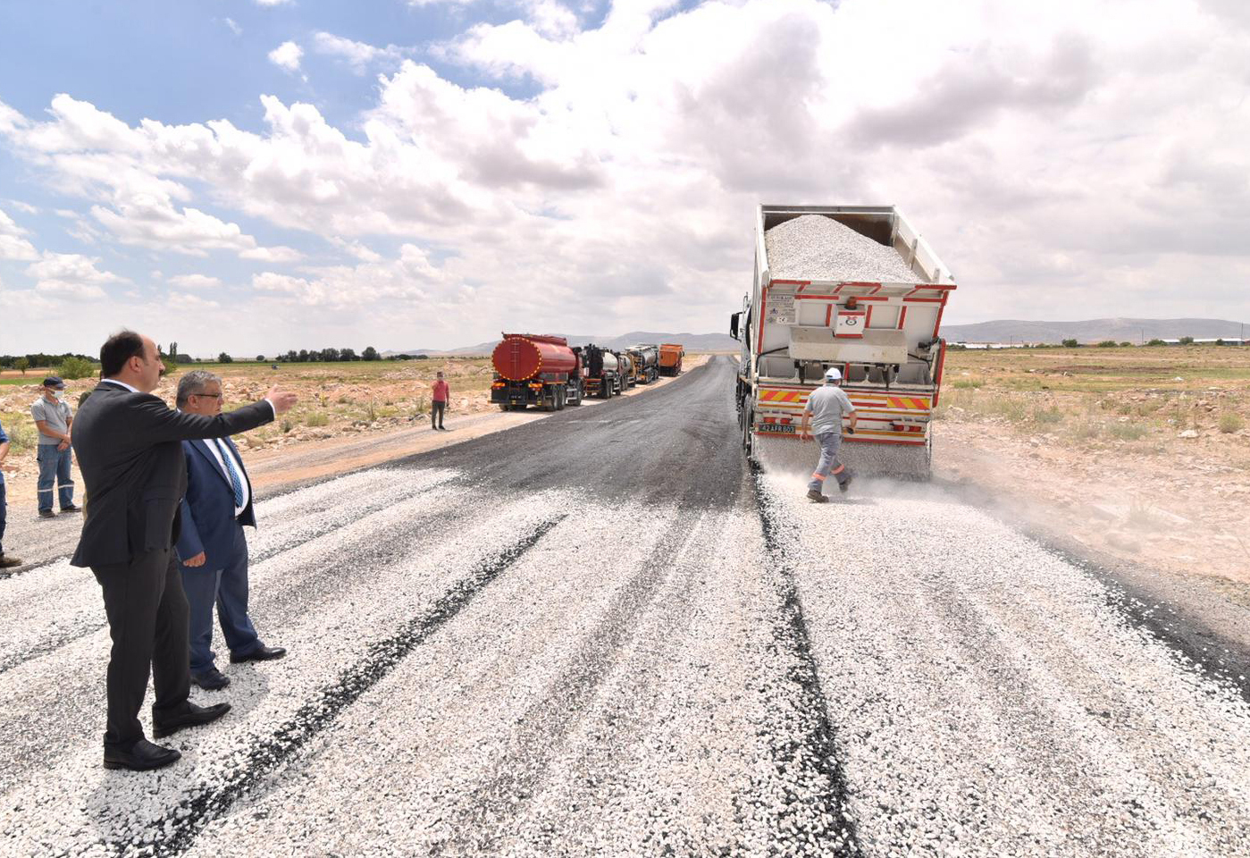 Konya Büyükşehir 2021 Hedefi Olan 400 KM Mahalle Yolunu Tamamladı 