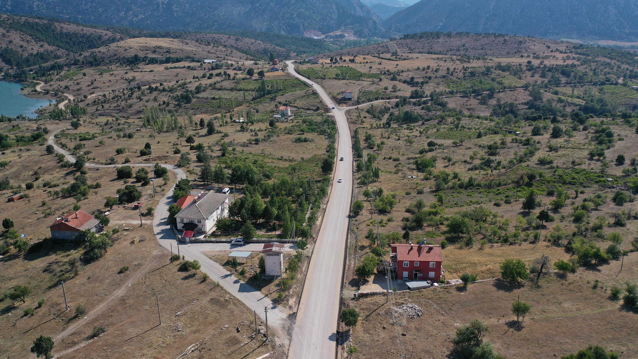 Konya Büyükşehir 2021 Hedefi Olan 400 KM Mahalle Yolunu Tamamladı 
