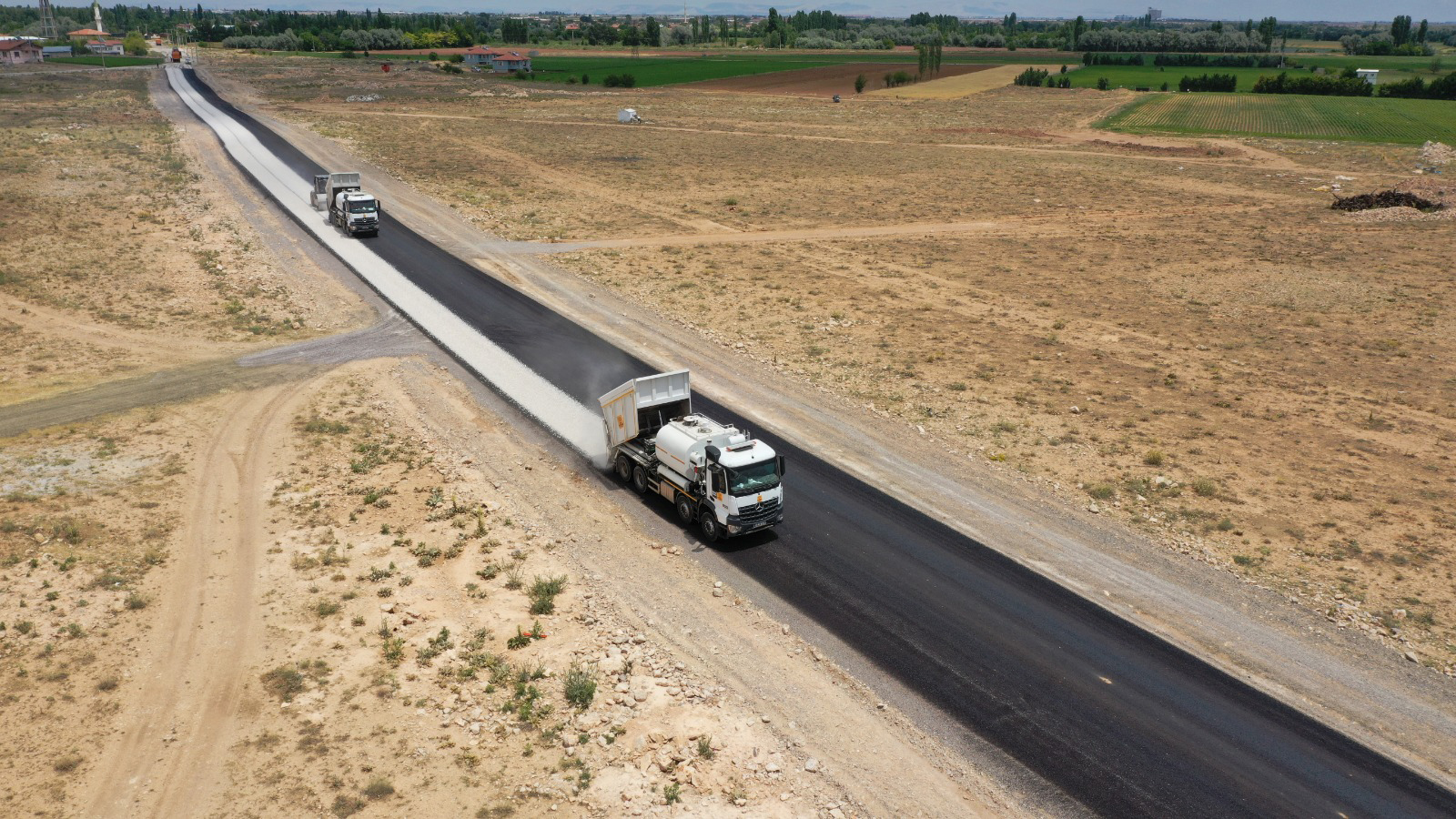 Konya Büyükşehir 2021 Hedefi Olan 400 KM Mahalle Yolunu Tamamladı 