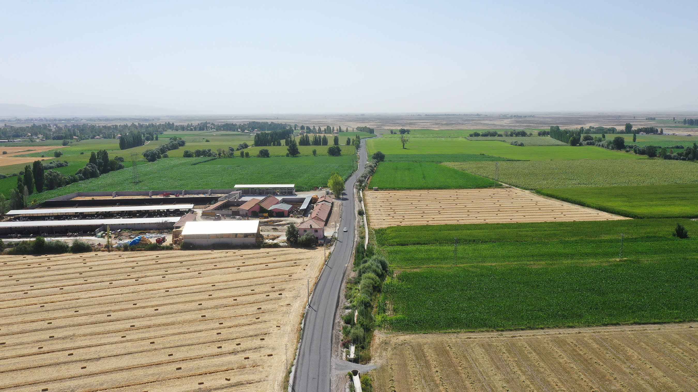 Büyükşehir Ereğli'de Bu Yıl 22,6 Kilometre Mahalle Yolu Yapıyor