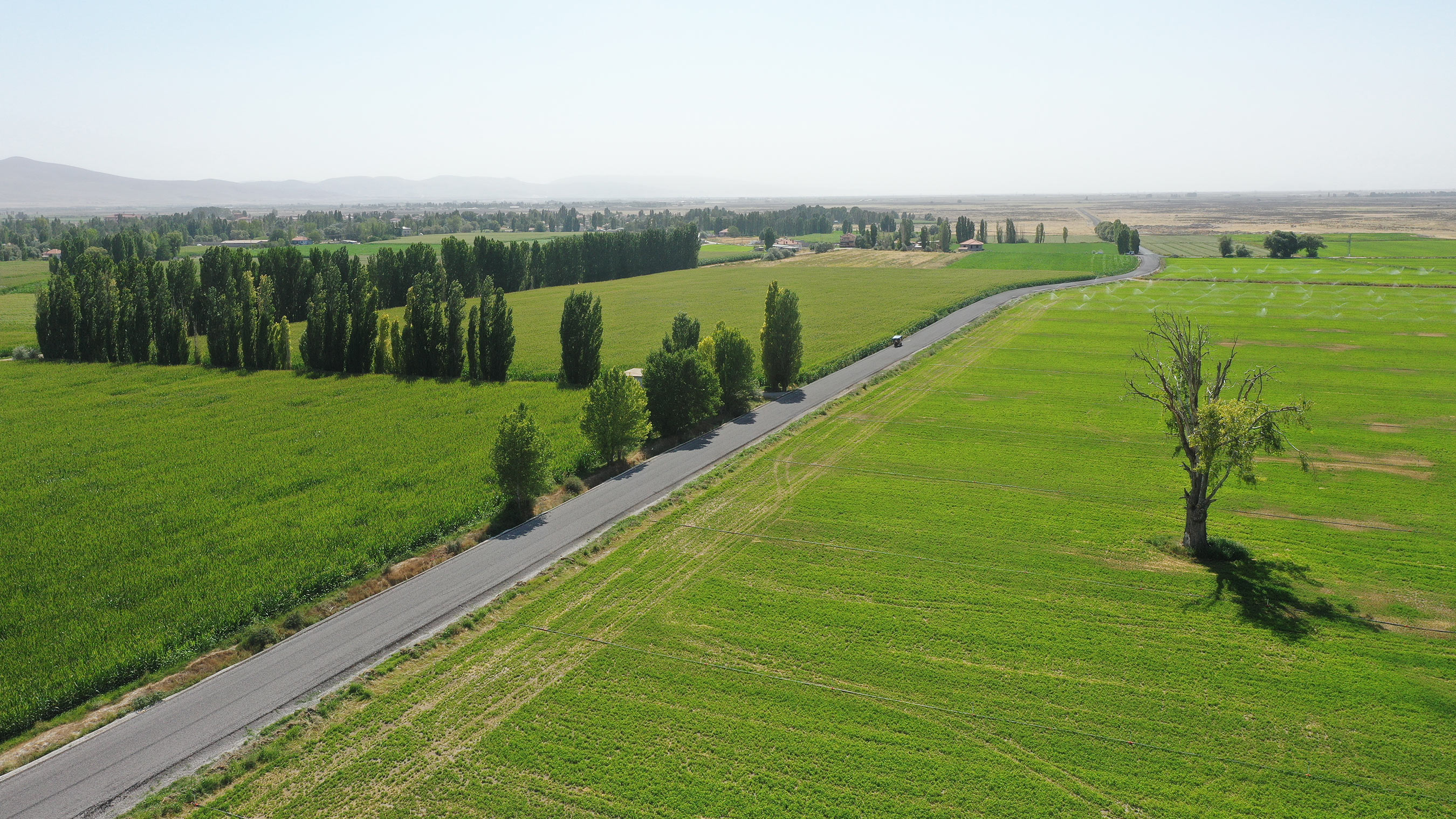 Büyükşehir Ereğli'de Bu Yıl 22,6 Kilometre Mahalle Yolu Yapıyor